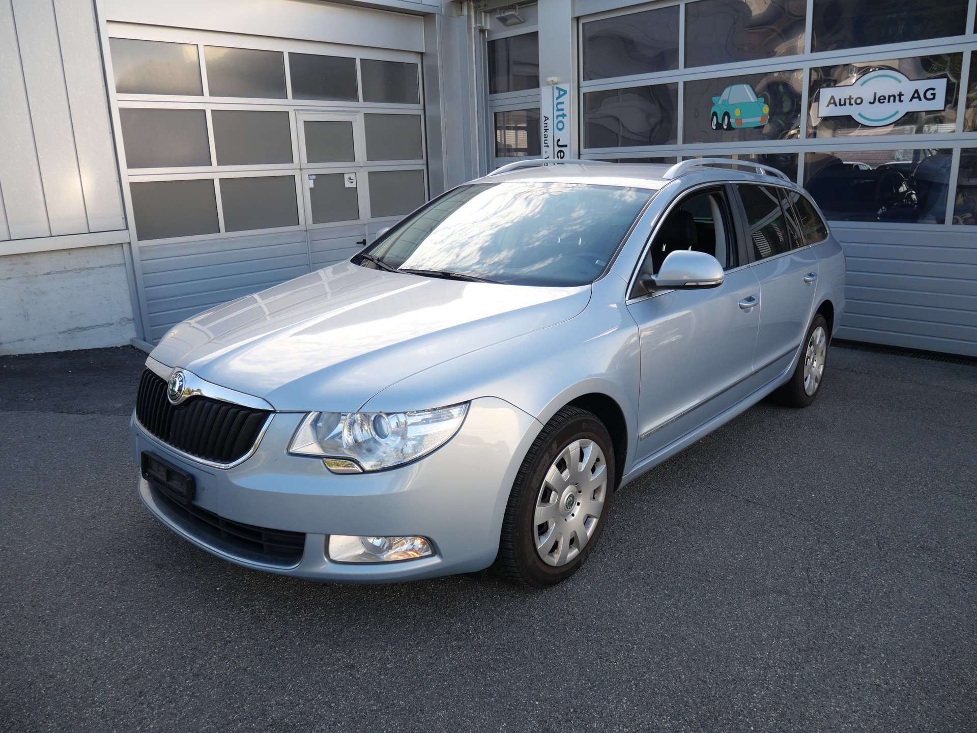 SKODA Superb Combi 2.0 TDi Ambition DSG *MFK-09.26*