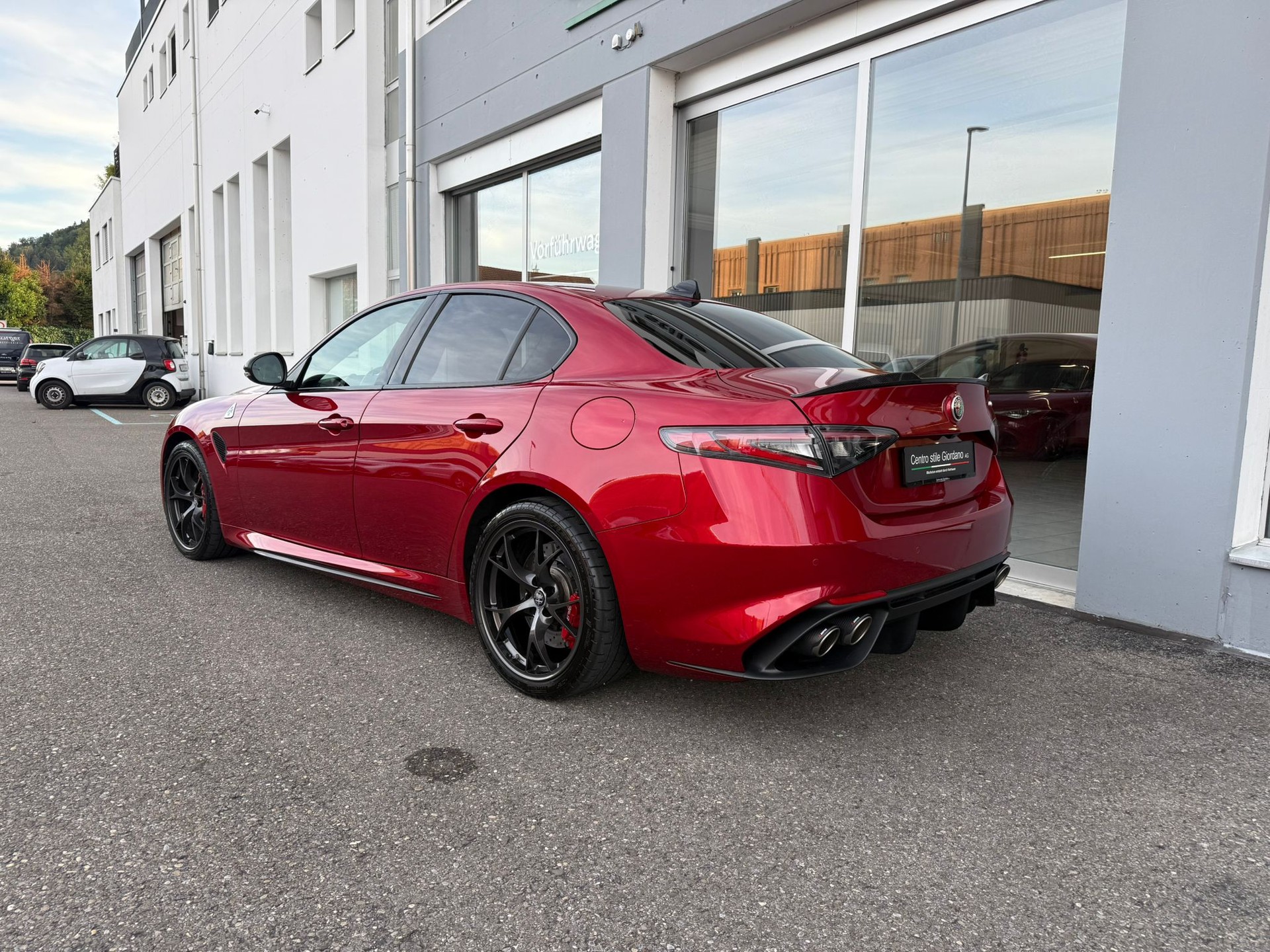 ALFA ROMEO Giulia 2.9 V6 Quadrifoglio 520PS "Rosso Etan+Akrapovic"-image-5