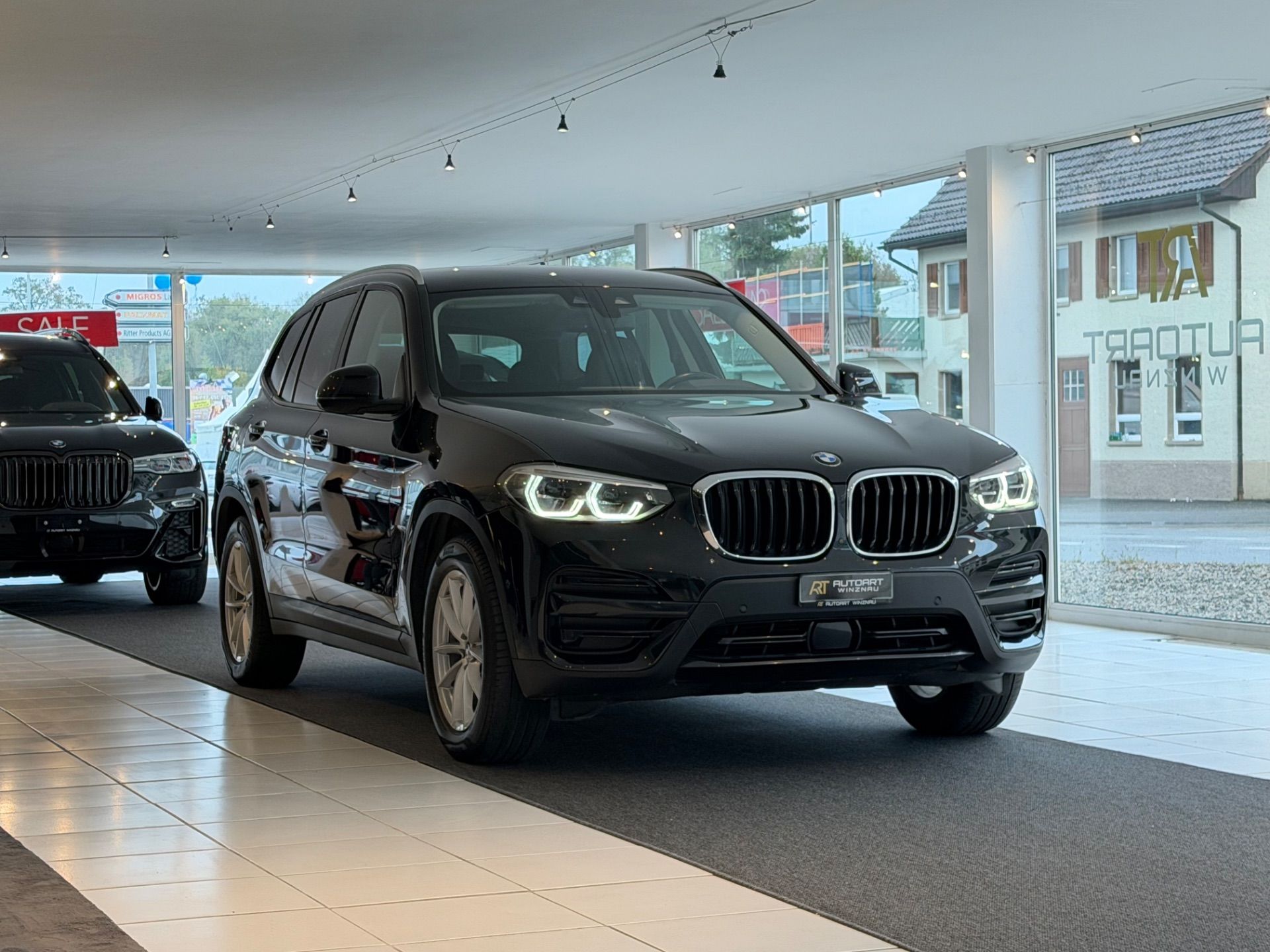 BMW X3 xDrive 20d Steptronic**AHK.**-showroom-element-2