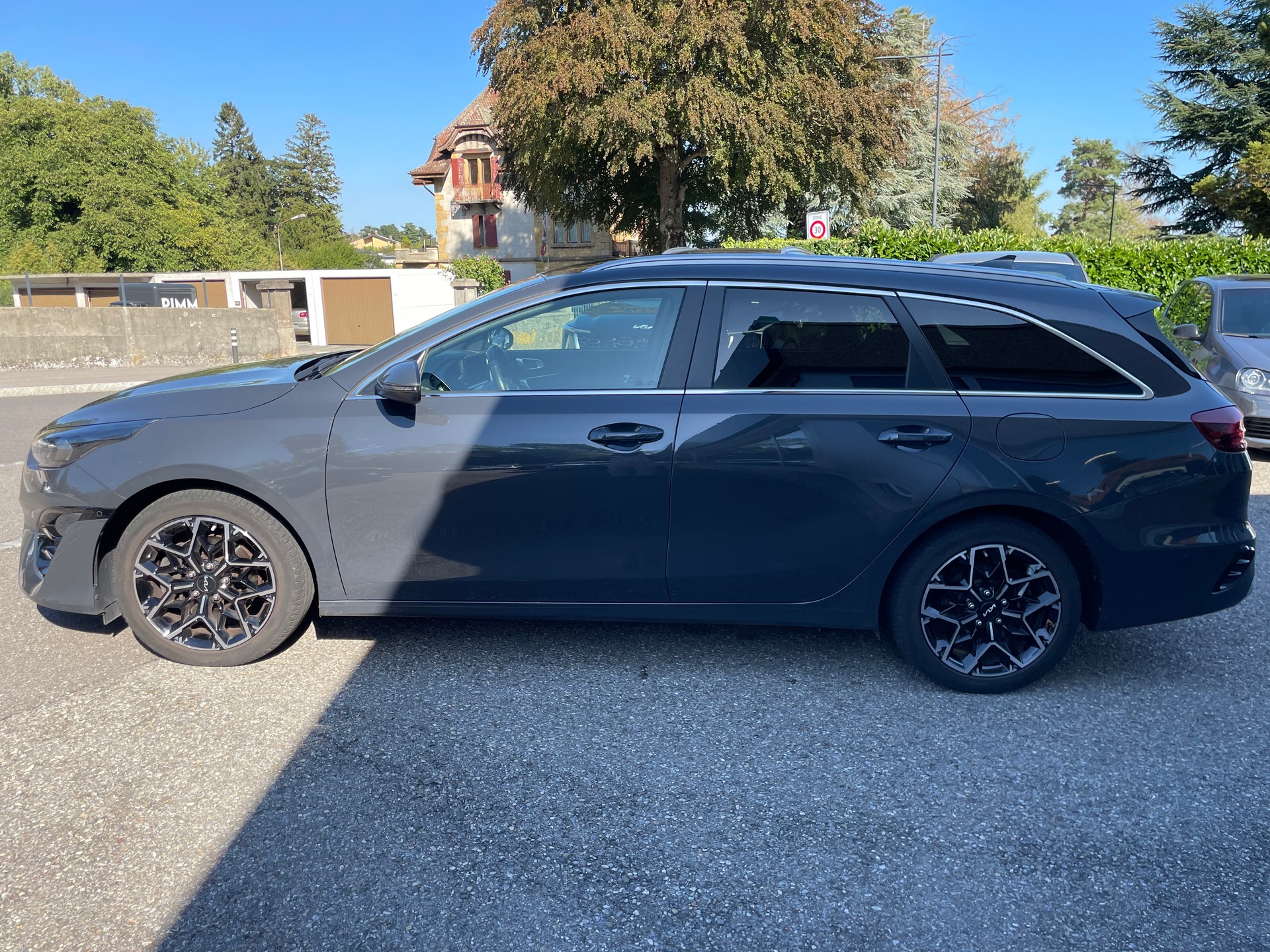 KIA Ceed Sportswagon 1.5 T-GDi MHEV GT Line DCT-image-4