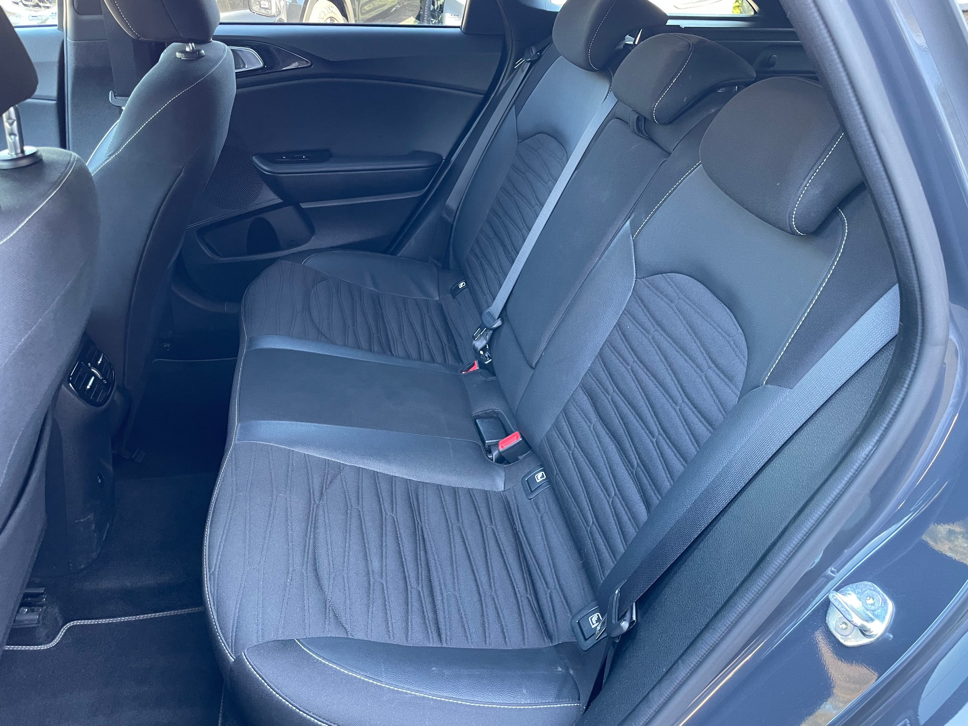 KIA Ceed Sportswagon 1.5 T-GDi MHEV GT Line DCT-image-10