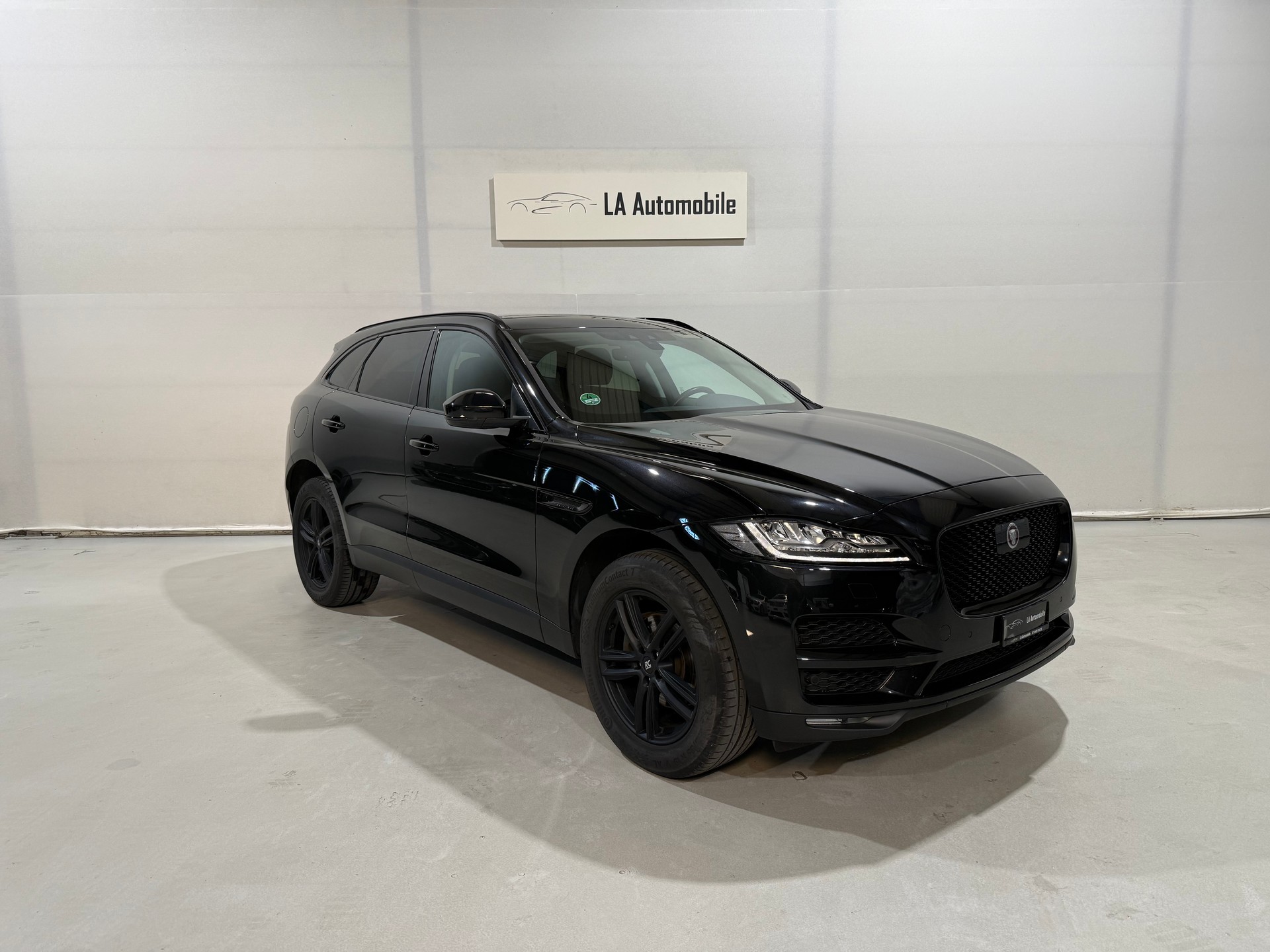 JAGUAR F-Pace 25t 2.0 Pure AWD Automatik CH-Fahrzeug-image-4