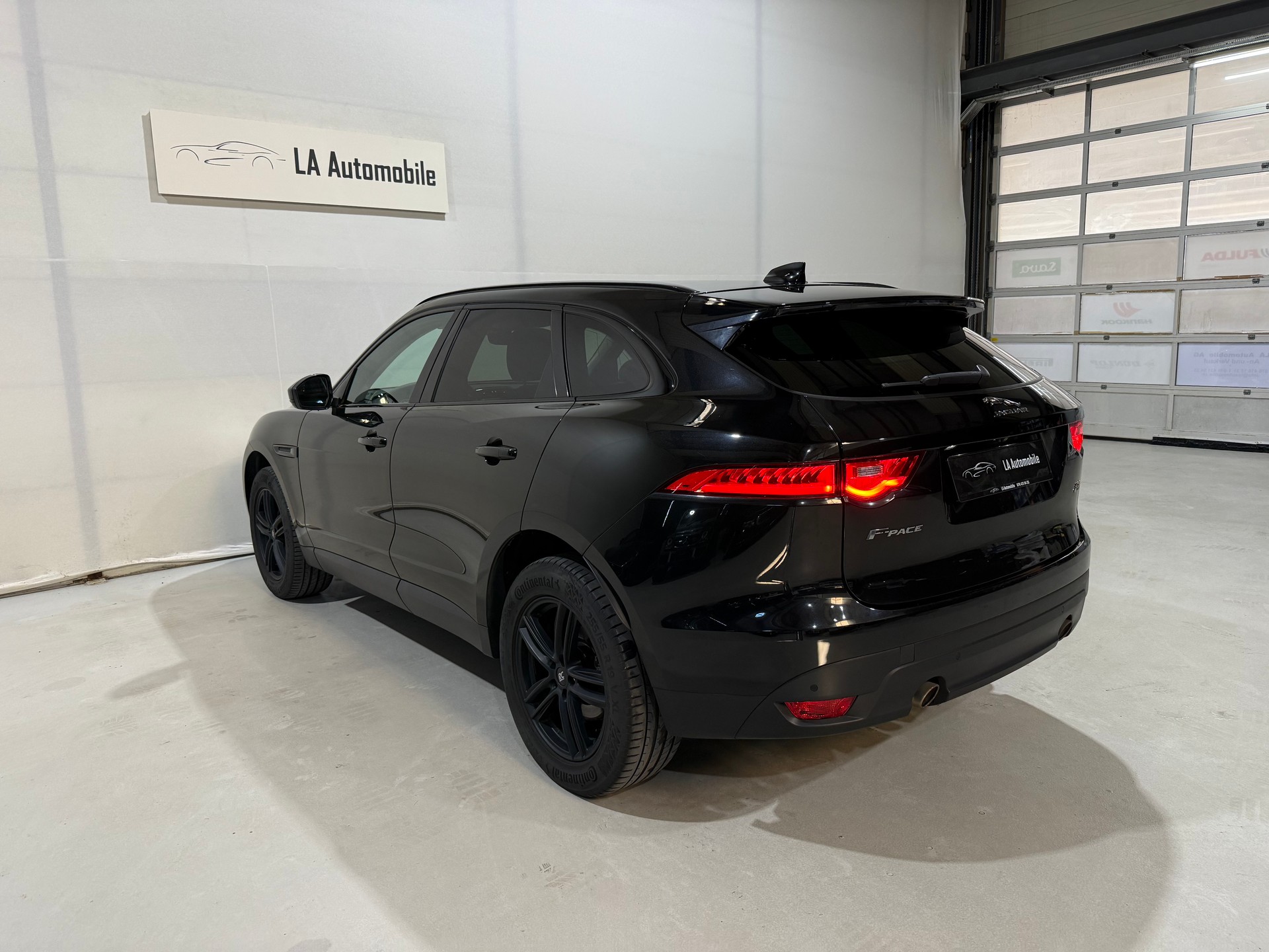 JAGUAR F-Pace 25t 2.0 Pure AWD Automatik CH-Fahrzeug-image-9