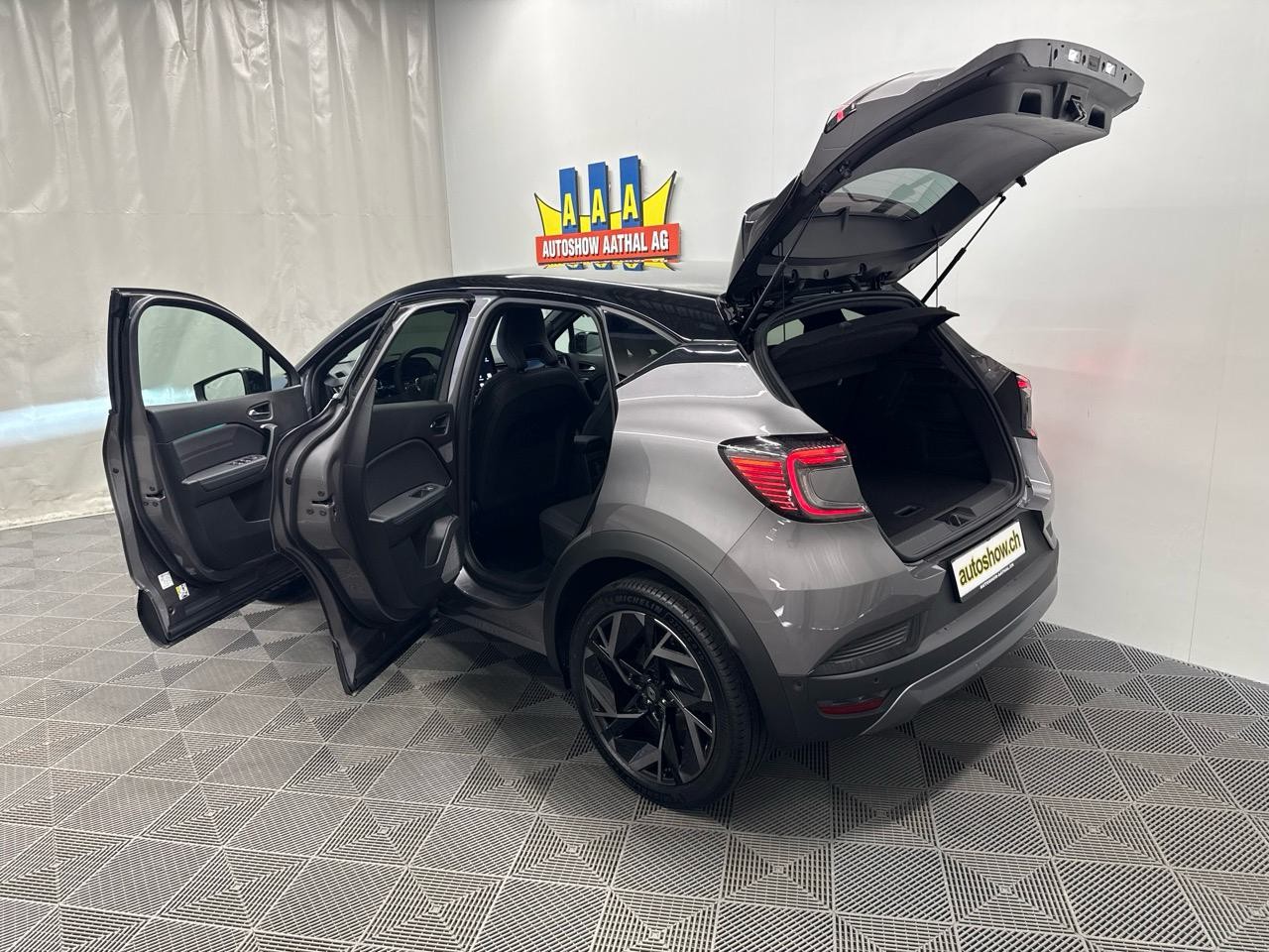 RENAULT Captur 1.8 E-Tech 160 Esprit Alpine DHT-image-12