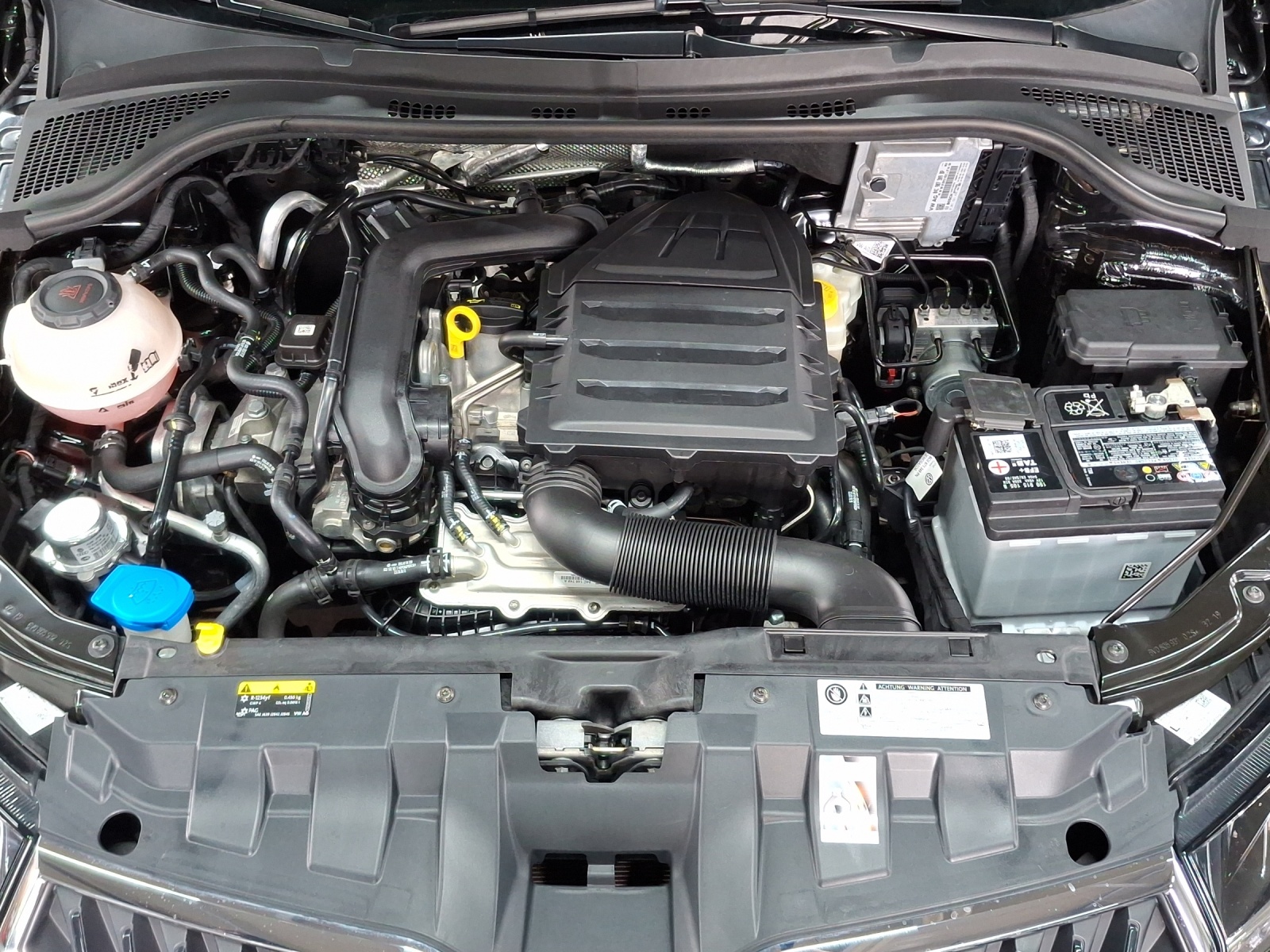 SKODA Fabia 1.0 TSI Ambition-image-13