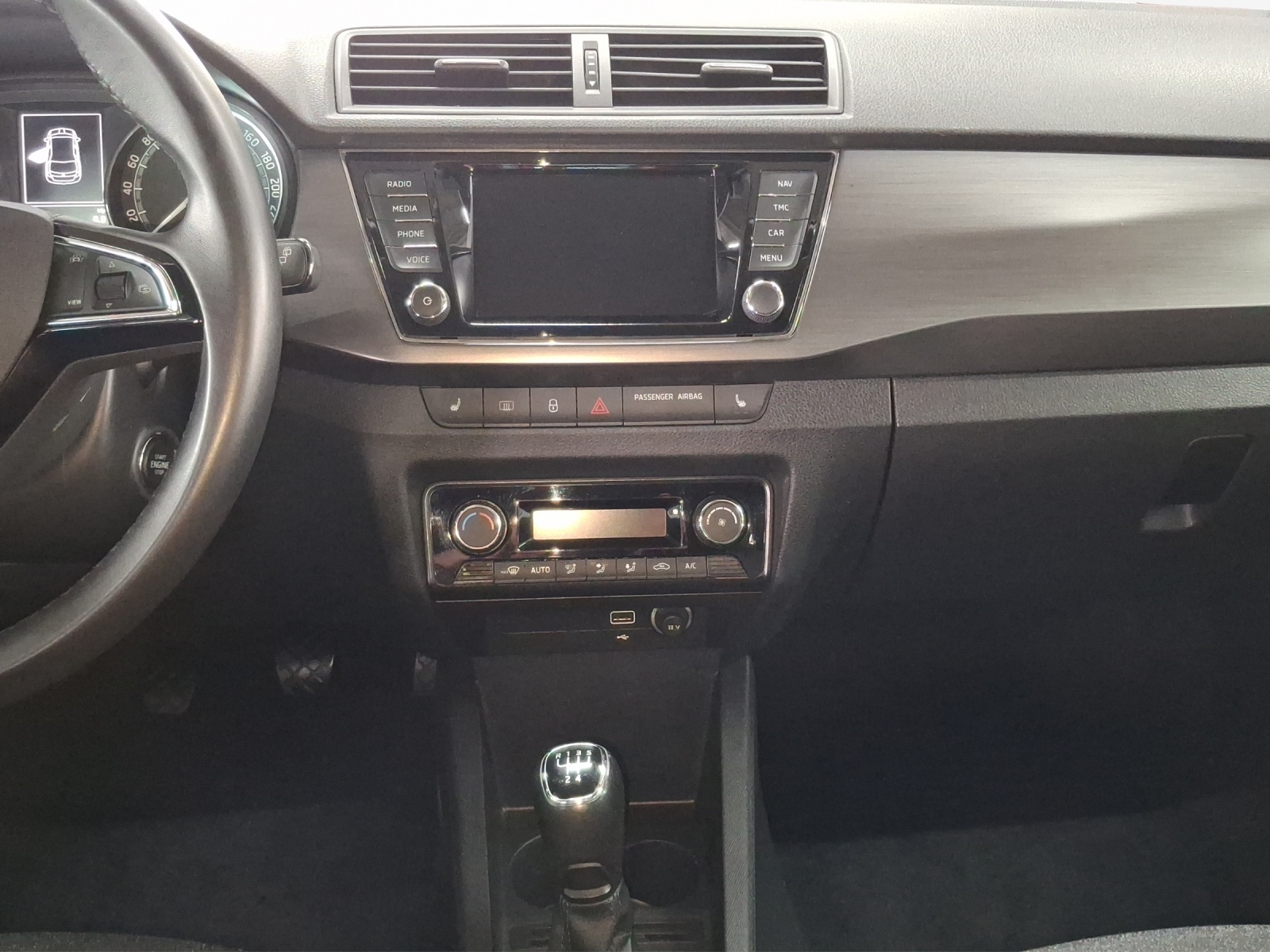 SKODA Fabia 1.0 TSI Ambition-image-10
