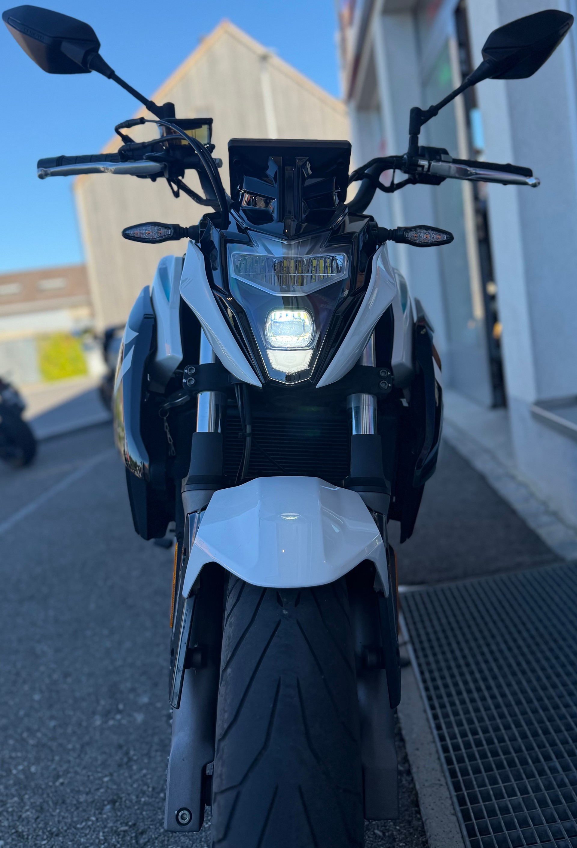 CF MOTO 650 NK-showroom-element-1
