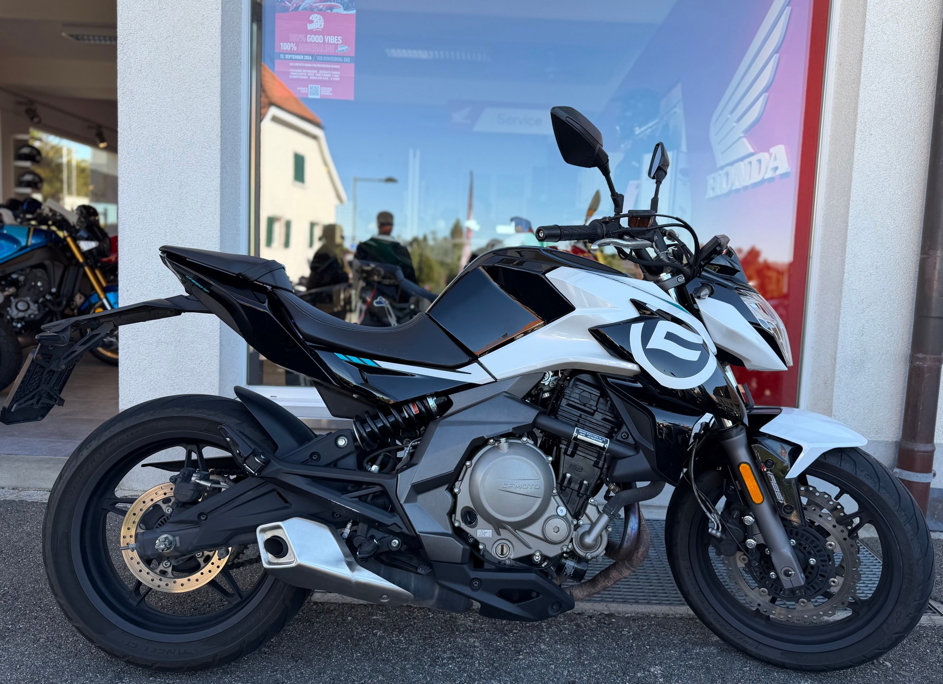 CF MOTO 650 NK
