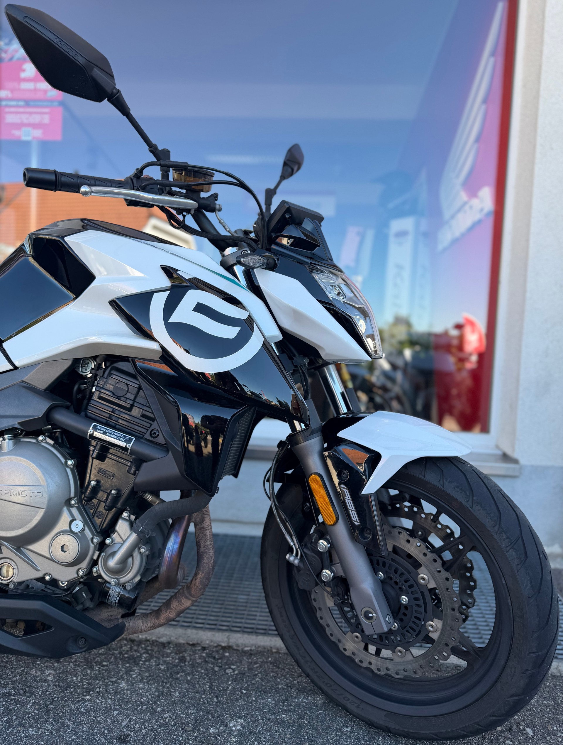 CF MOTO 650 NK-image-4