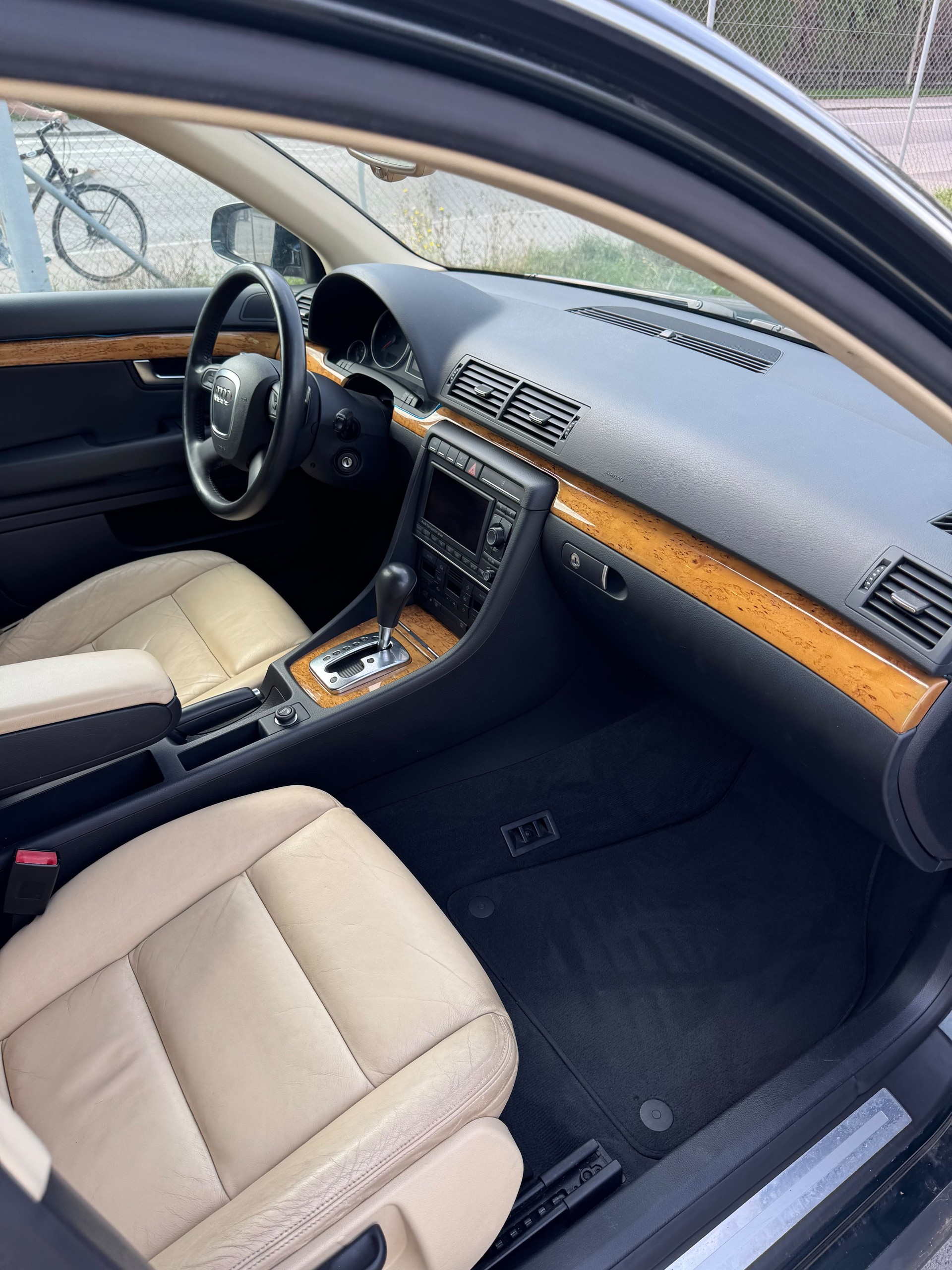 AUDI A4 Limousine 3.2 FSI mit Frisch MFK 17.09.26-image-11