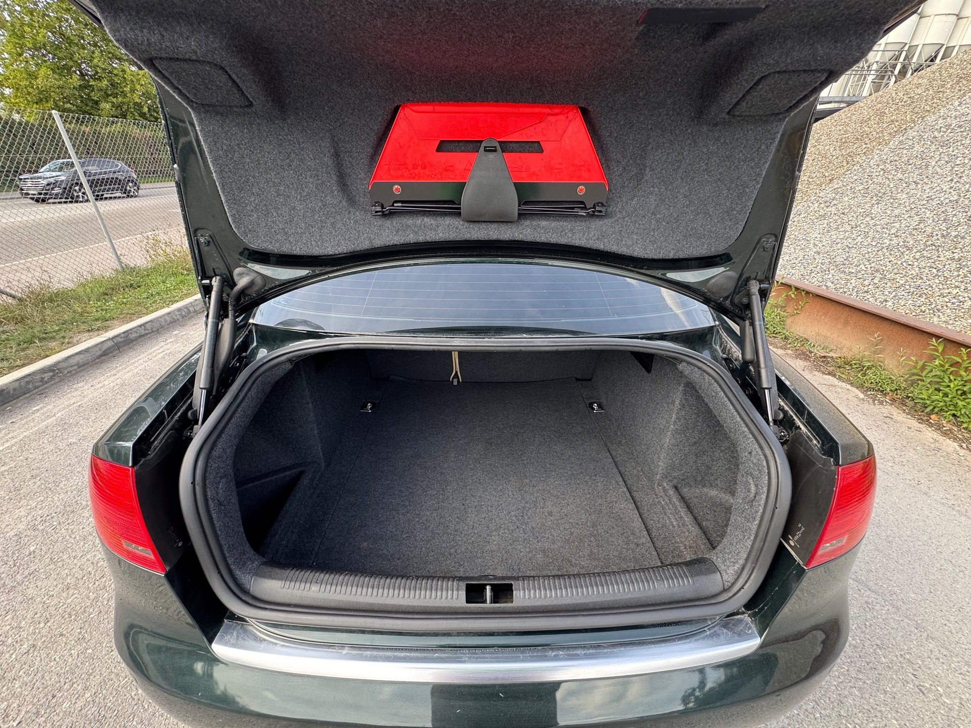 AUDI A4 Limousine 3.2 FSI mit Frisch MFK 17.09.26-image-8