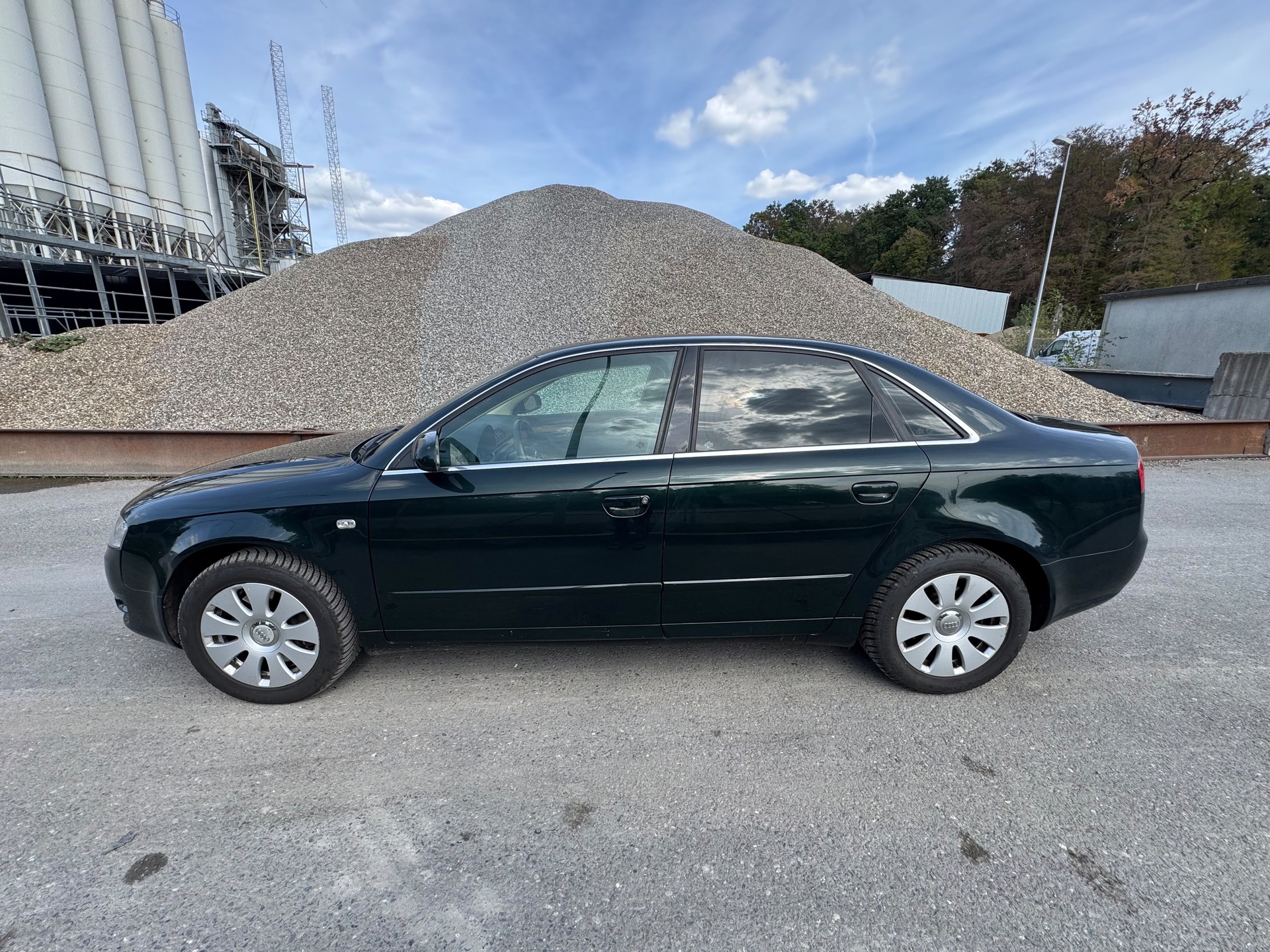 AUDI A4 Limousine 3.2 FSI mit Frisch MFK 17.09.26-image-6