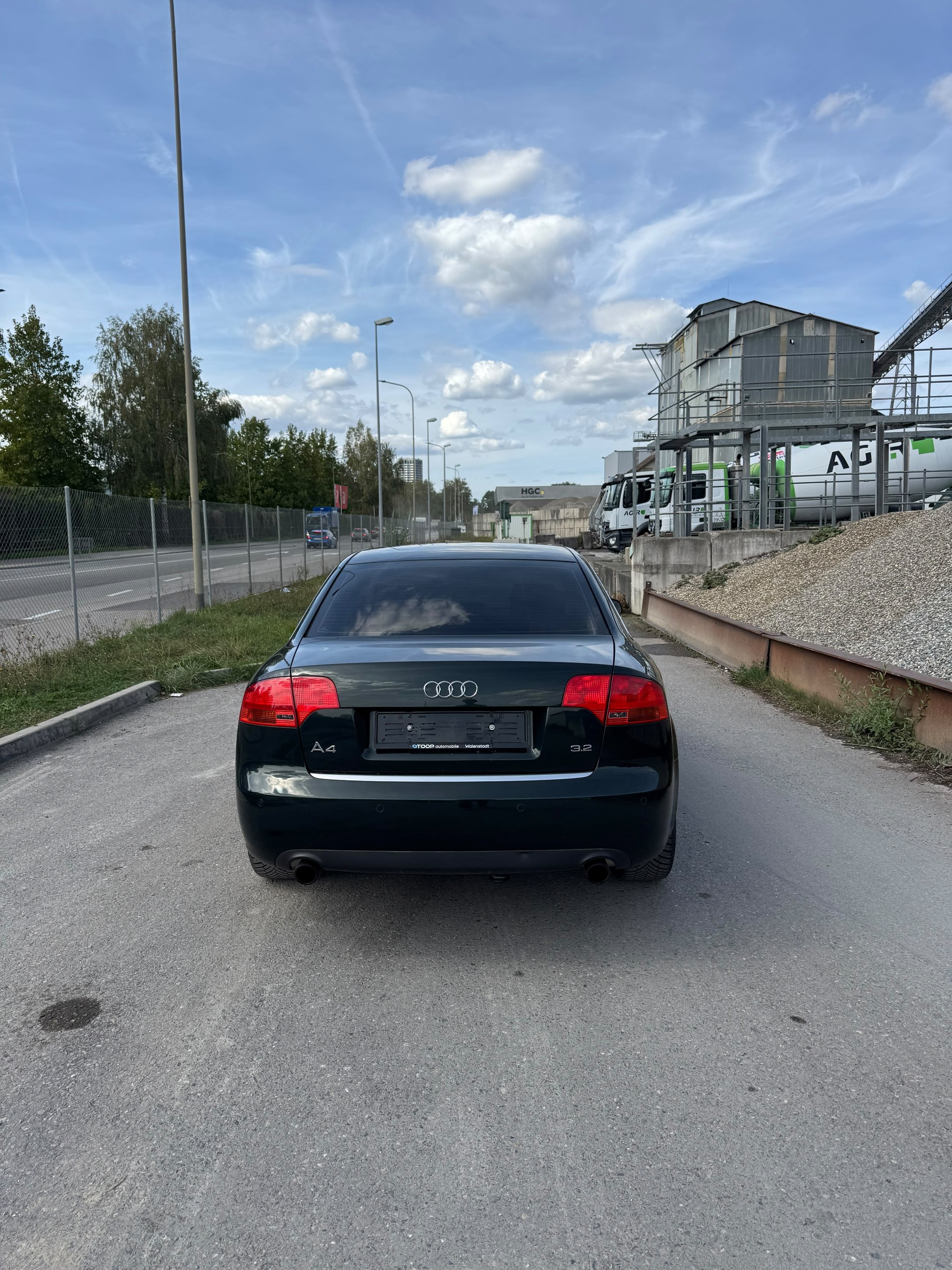 AUDI A4 Limousine 3.2 FSI mit Frisch MFK 17.09.26-image-5