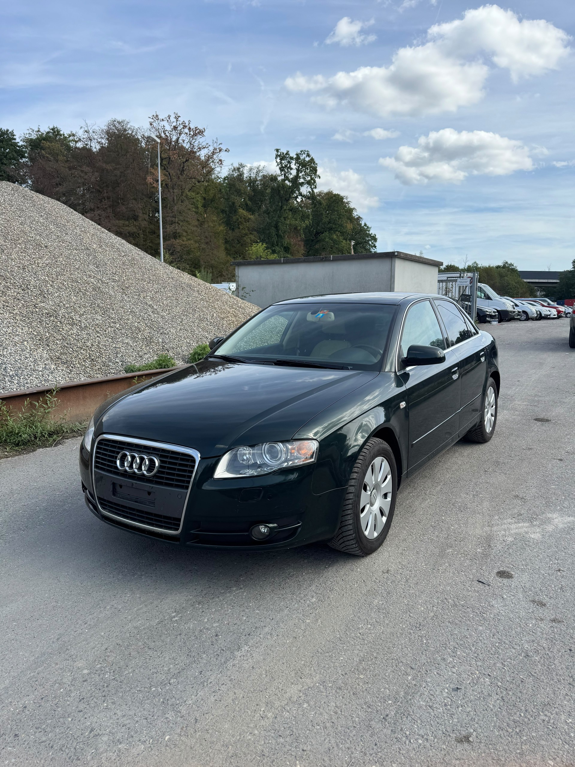 AUDI A4 Limousine 3.2 FSI mit Frisch MFK 17.09.26-image-2