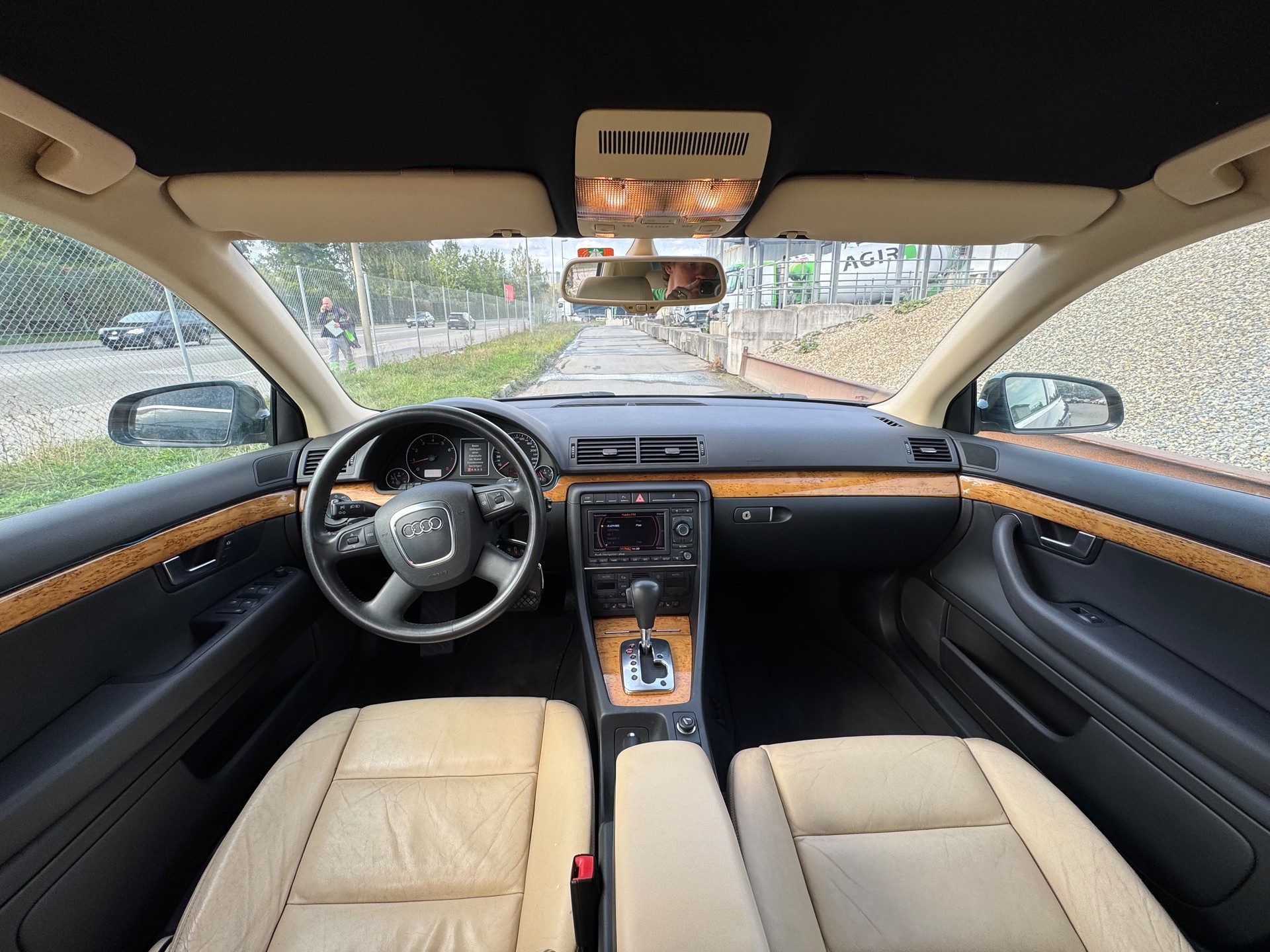AUDI A4 Limousine 3.2 FSI mit Frisch MFK 17.09.26-image-17