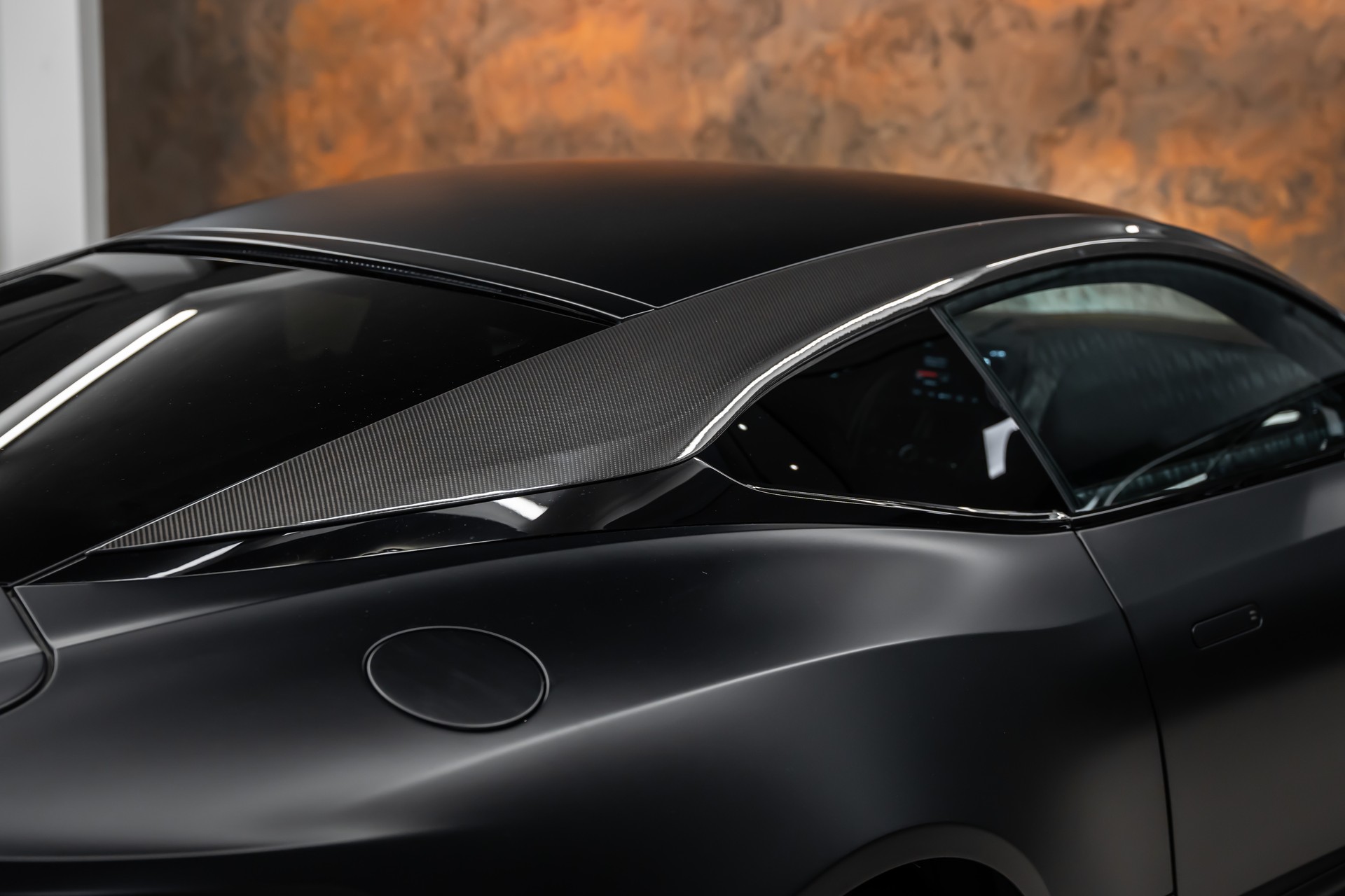 ASTON MARTIN DBS Coupé Superleggera *Full Carbon*Black Satin*PPF*-image-6