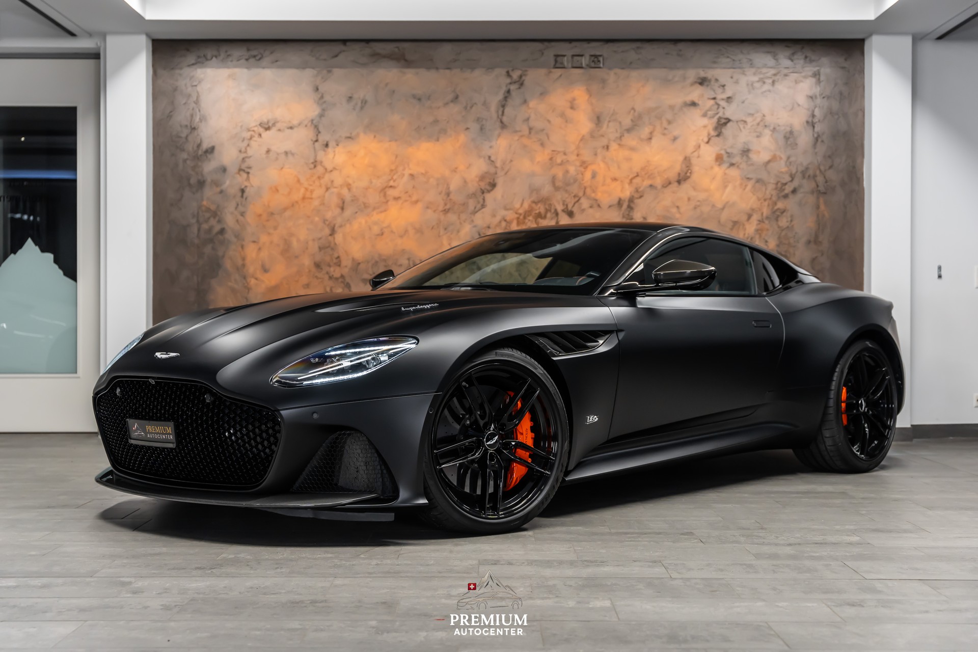 ASTON MARTIN DBS Coupé Superleggera *Full Carbon*Black Satin*PPF*-image-0