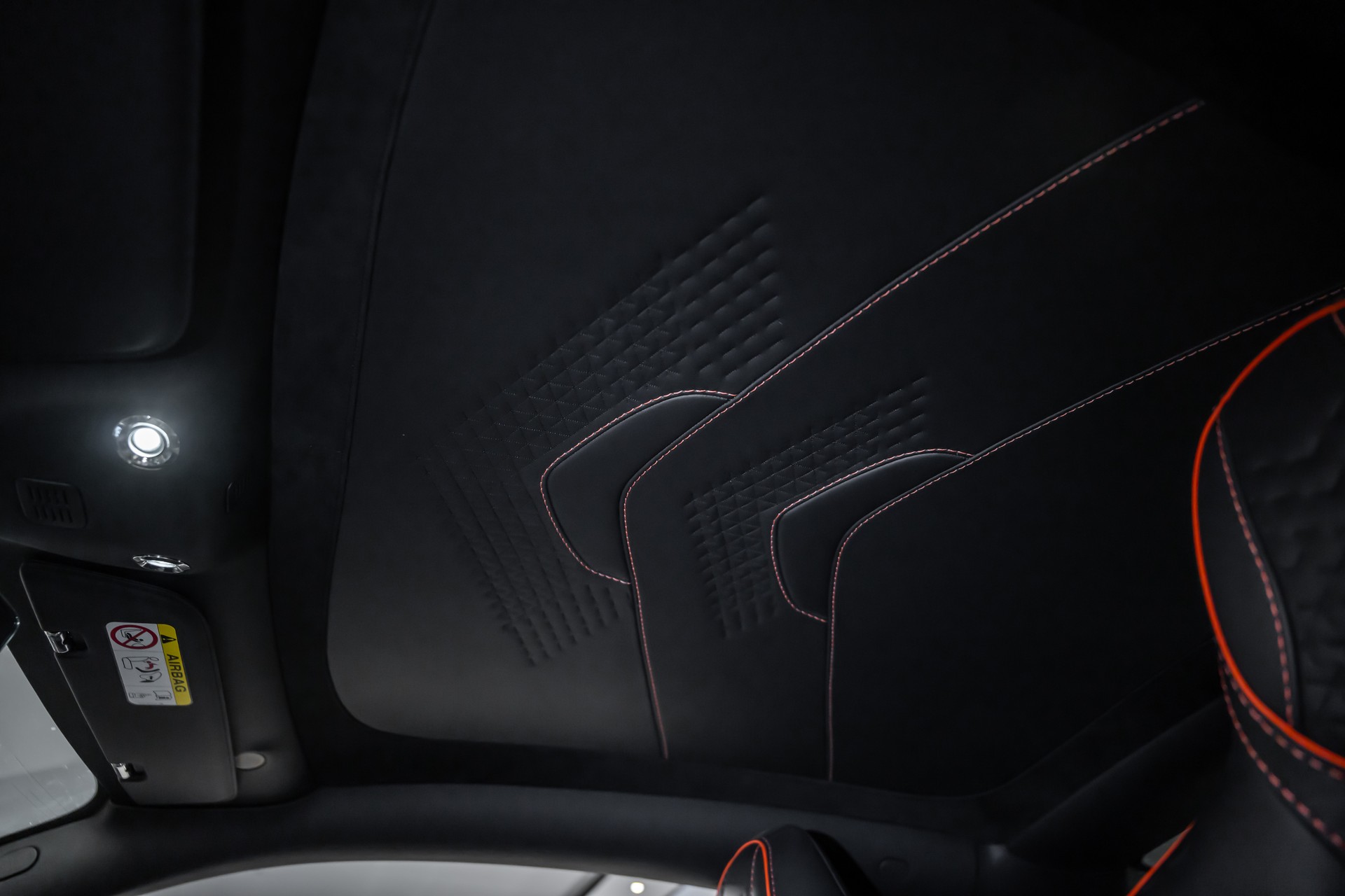 ASTON MARTIN DBS Coupé Superleggera *Full Carbon*Black Satin*PPF*-image-27