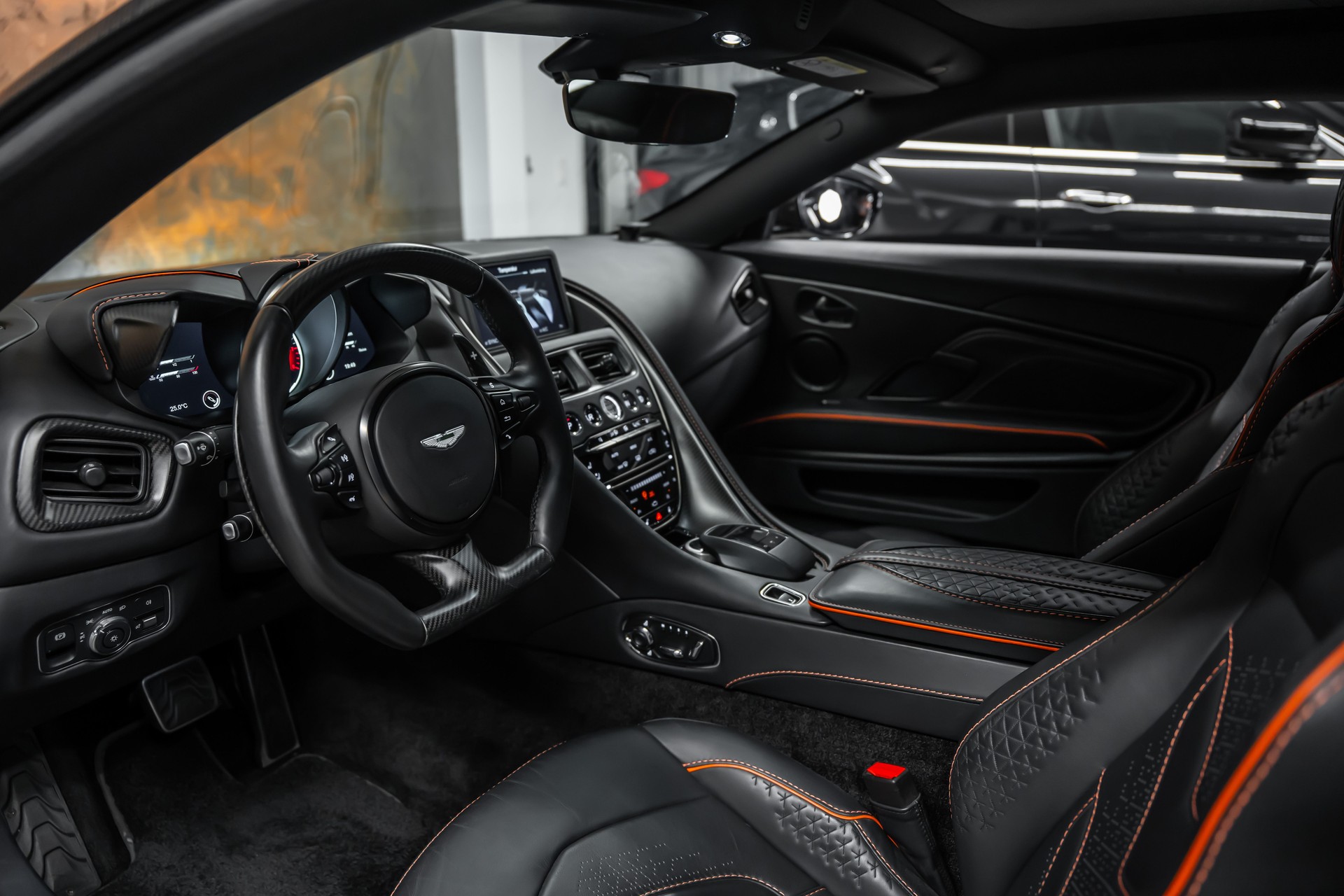 ASTON MARTIN DBS Coupé Superleggera *Full Carbon*Black Satin*PPF*-image-19