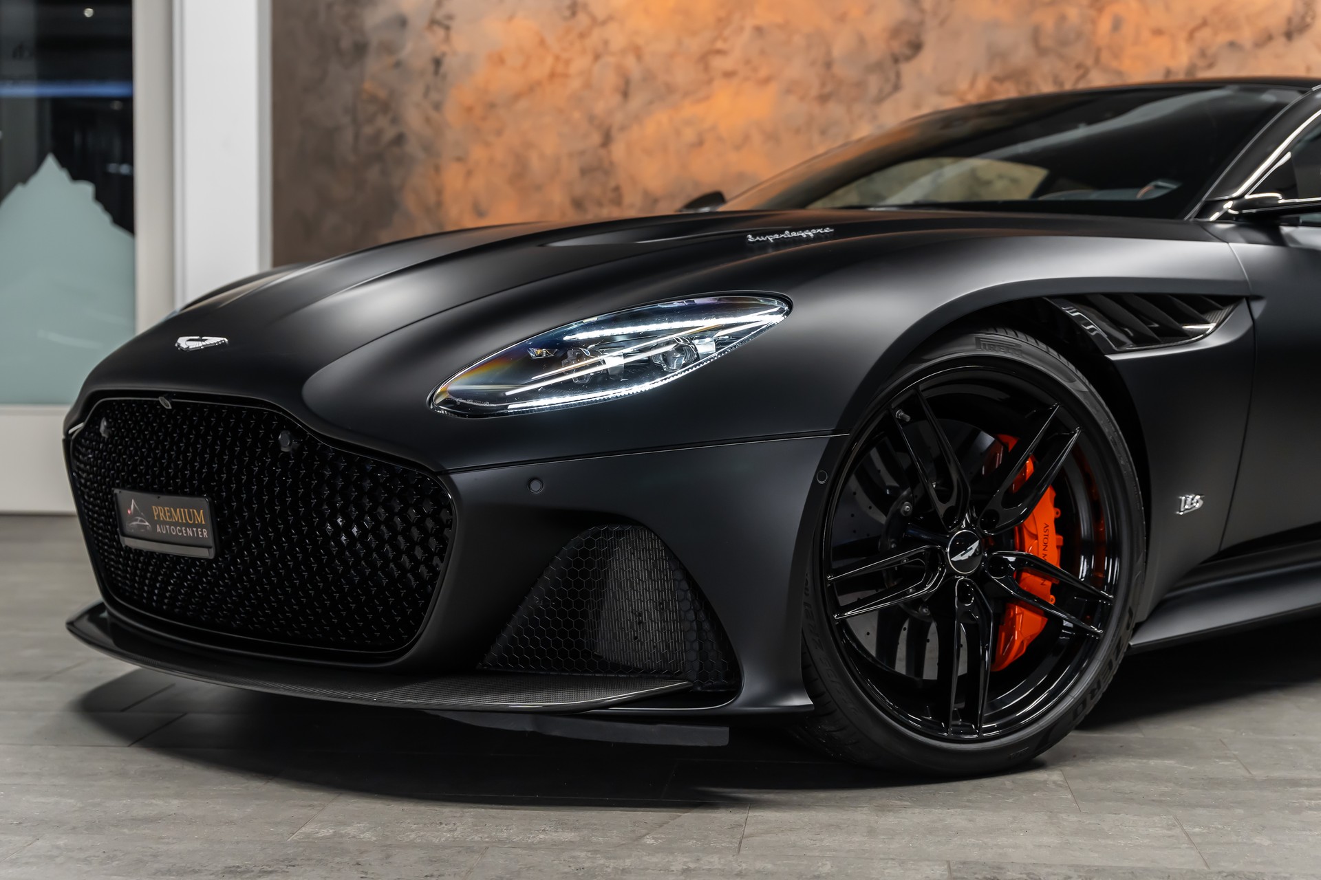 ASTON MARTIN DBS Coupé Superleggera *Full Carbon*Black Satin*PPF*-image-2