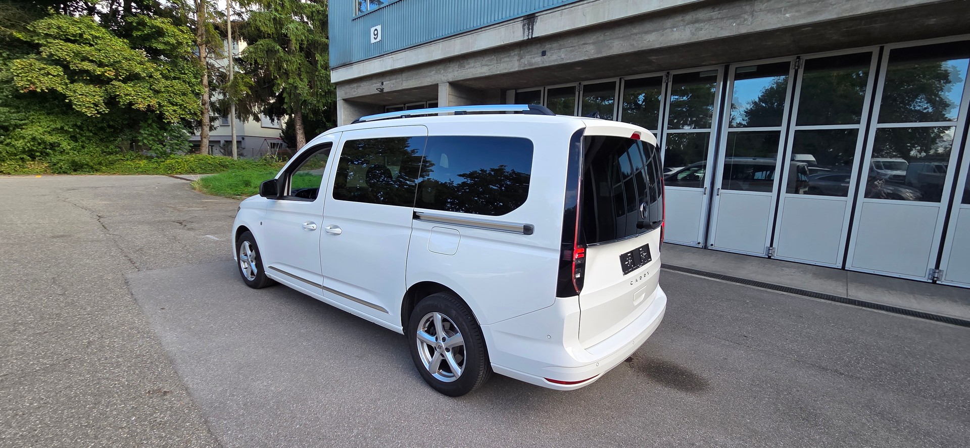 VW Caddy Maxi 2.0 TDI Style DSG-image-4