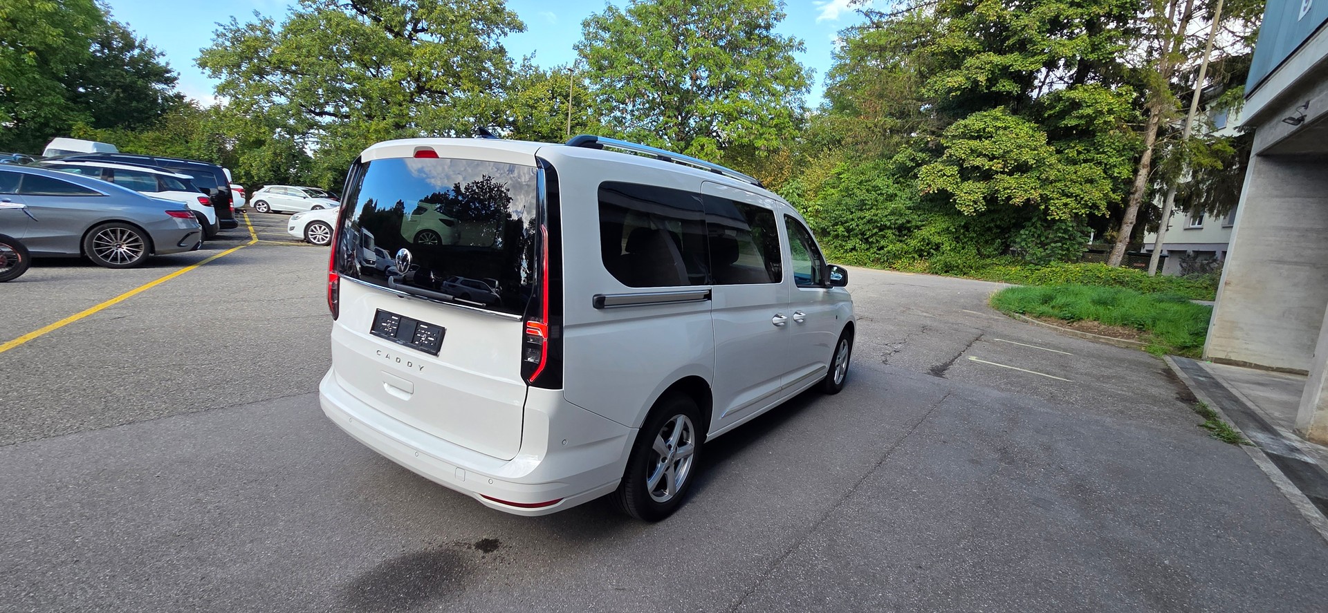 VW Caddy Maxi 2.0 TDI Style DSG-image-3