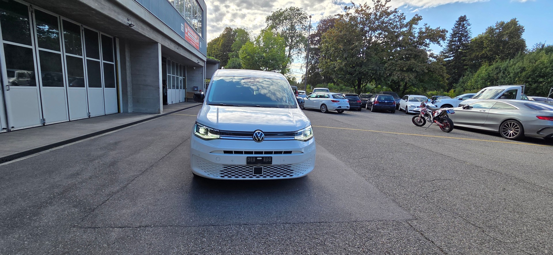 VW Caddy Maxi 2.0 TDI Style DSG-image-1