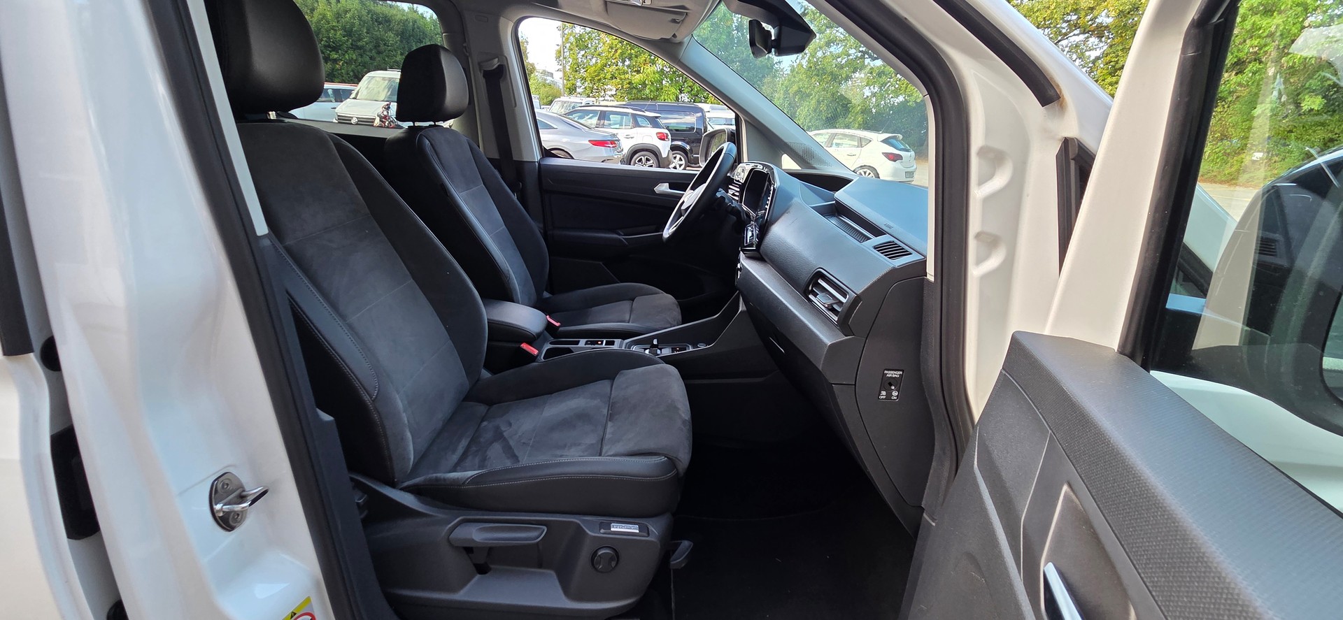 VW Caddy Maxi 2.0 TDI Style DSG-image-7