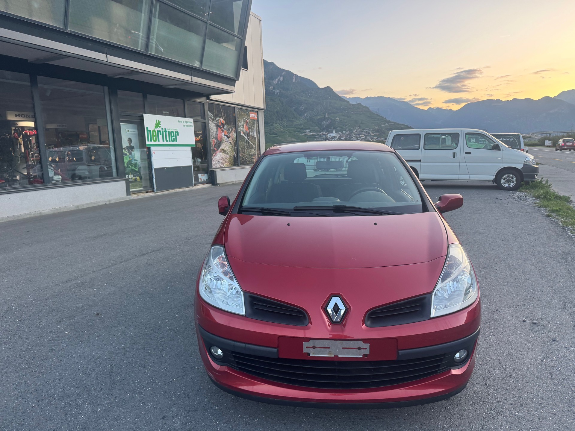 RENAULT Clio 1.4 16V Dynamique-image-0