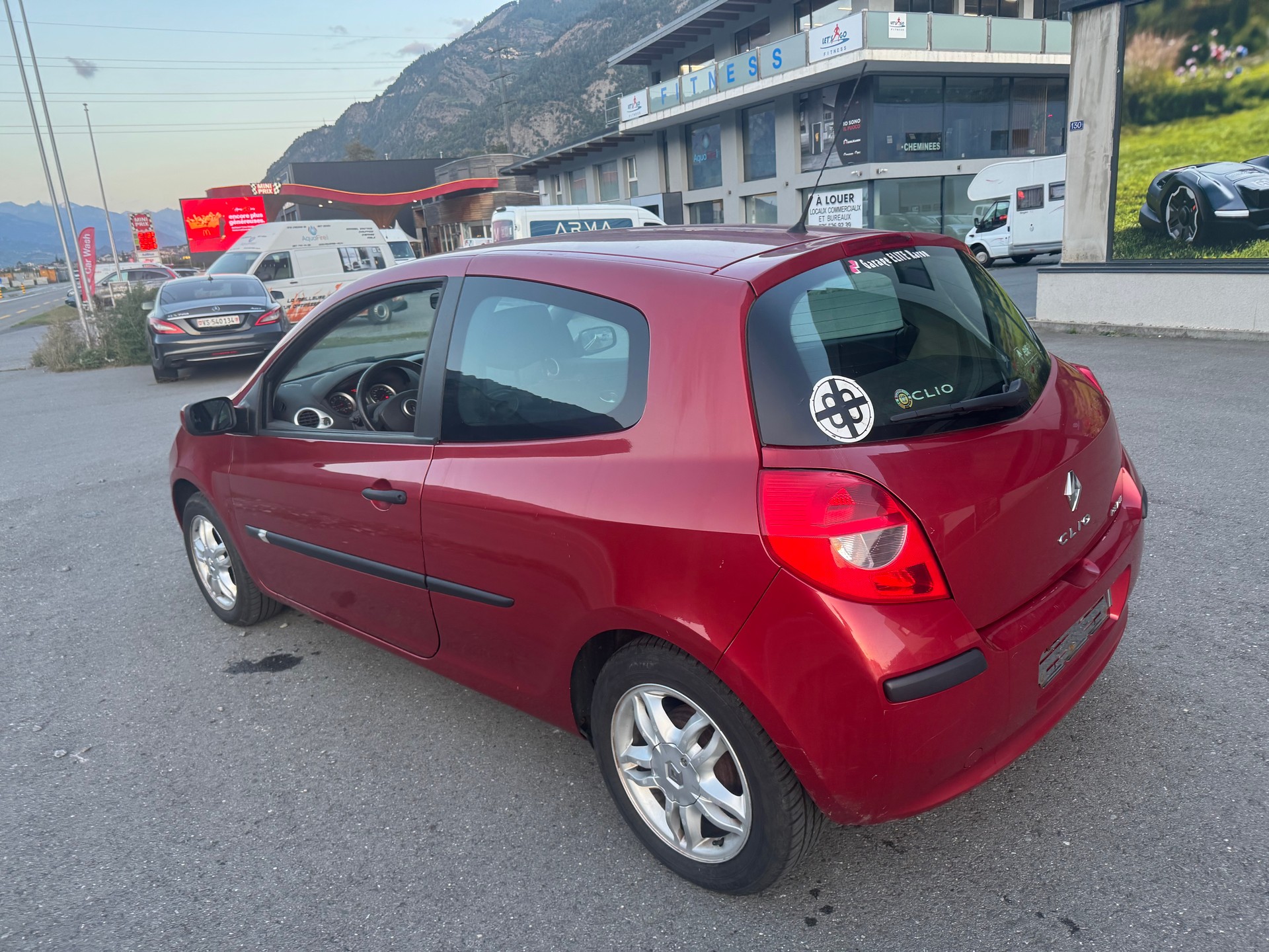RENAULT Clio 1.4 16V Dynamique-image-5