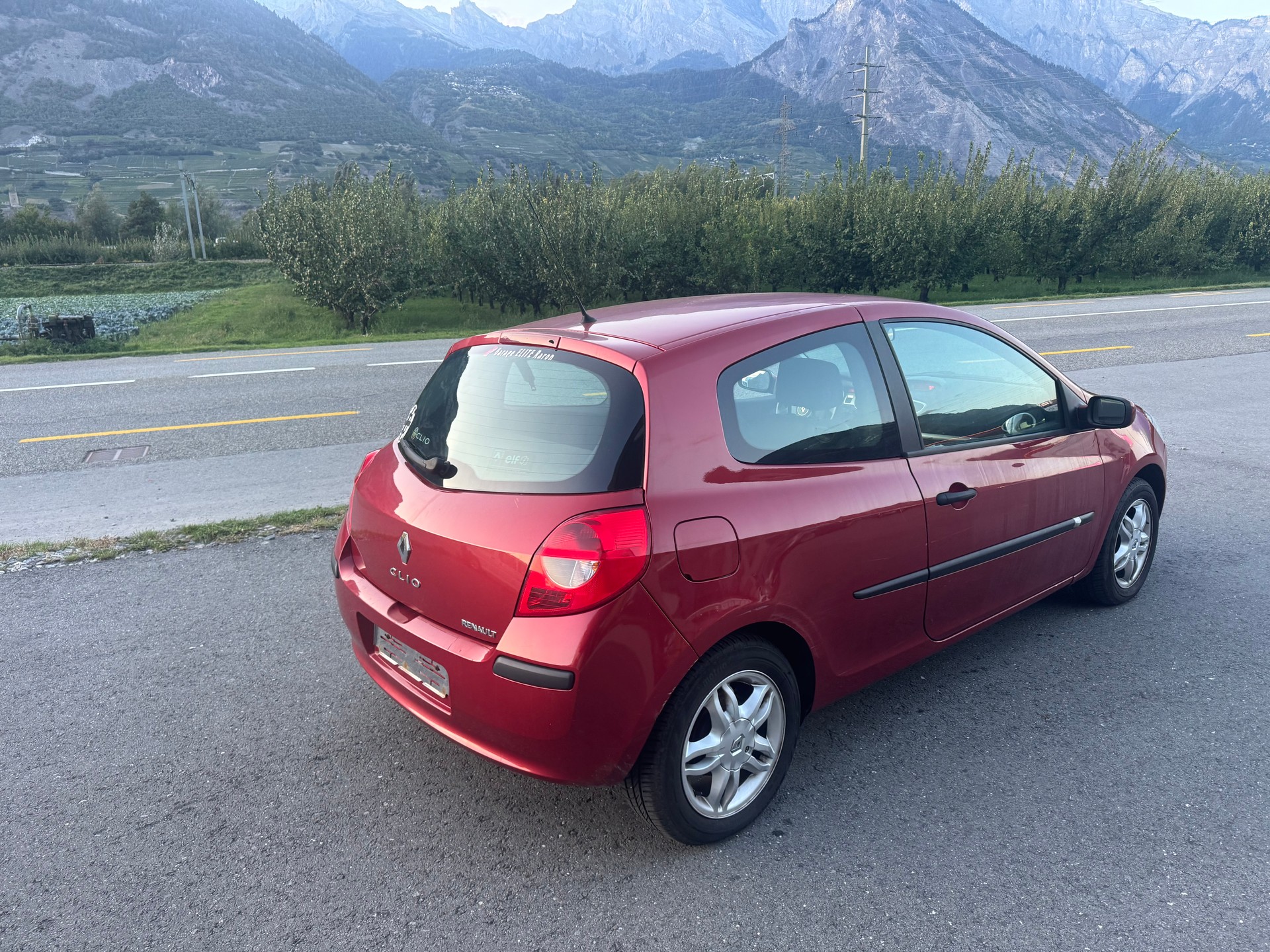 RENAULT Clio 1.4 16V Dynamique-image-3