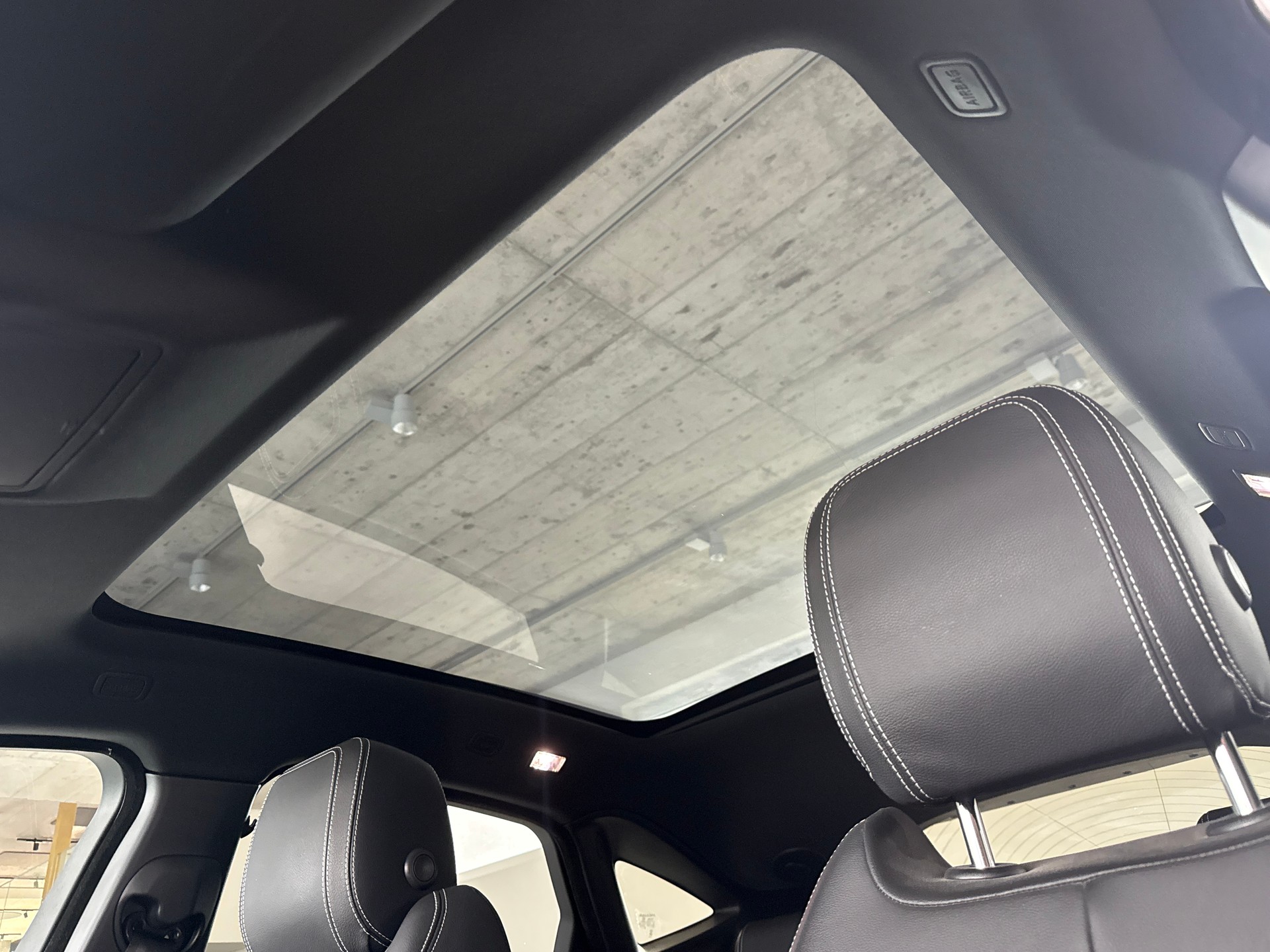 JAGUAR E-Pace 2.0d D240 R-Dynamic S AWD Automatik ***CH-Fahrzeug***240PS***Bremsen+Bereifung NEU***-image-5