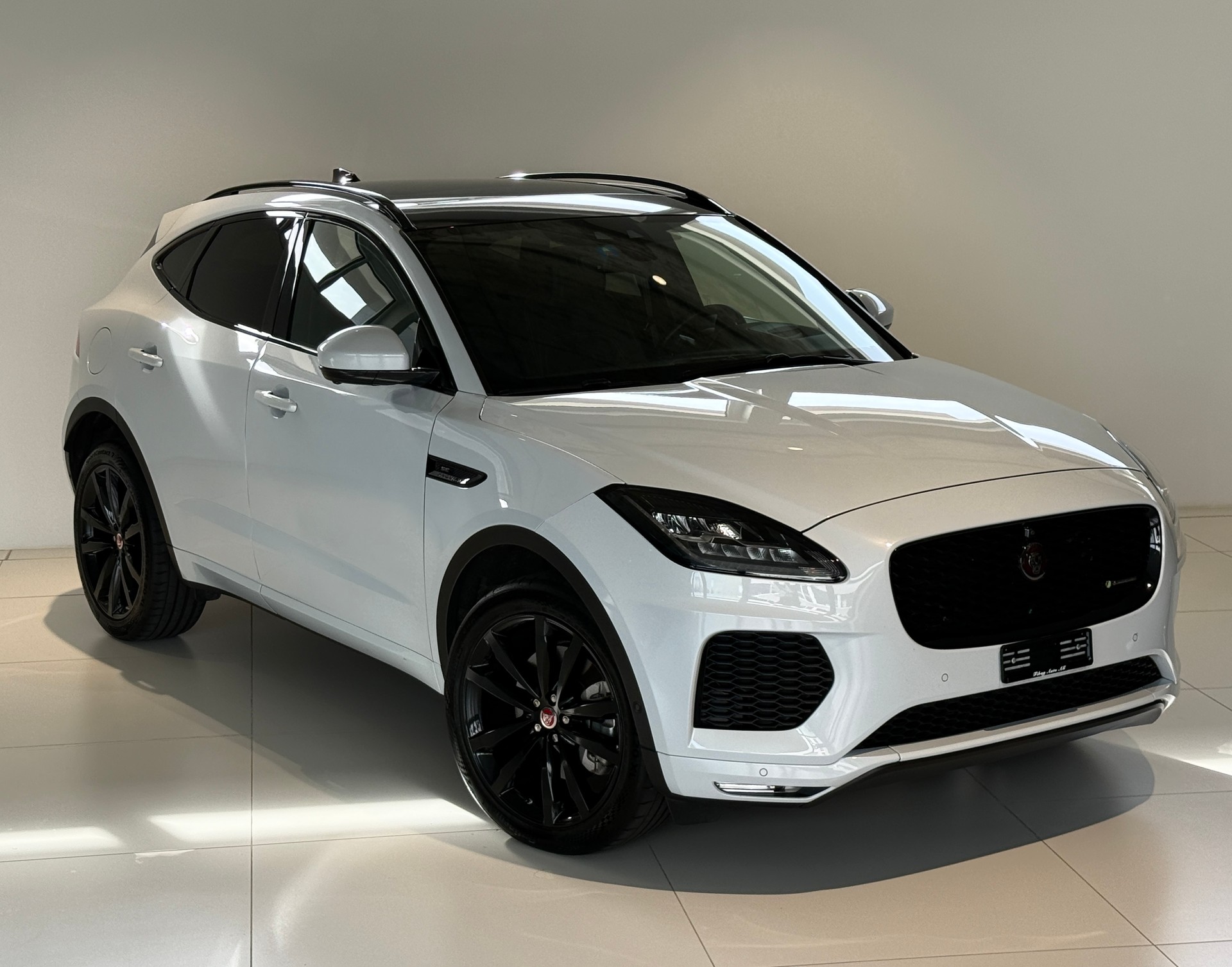 JAGUAR E-Pace 2.0d D240 R-Dynamic S AWD Automatik ***CH-Fahrzeug***240PS***Bremsen+Bereifung NEU***-image-35
