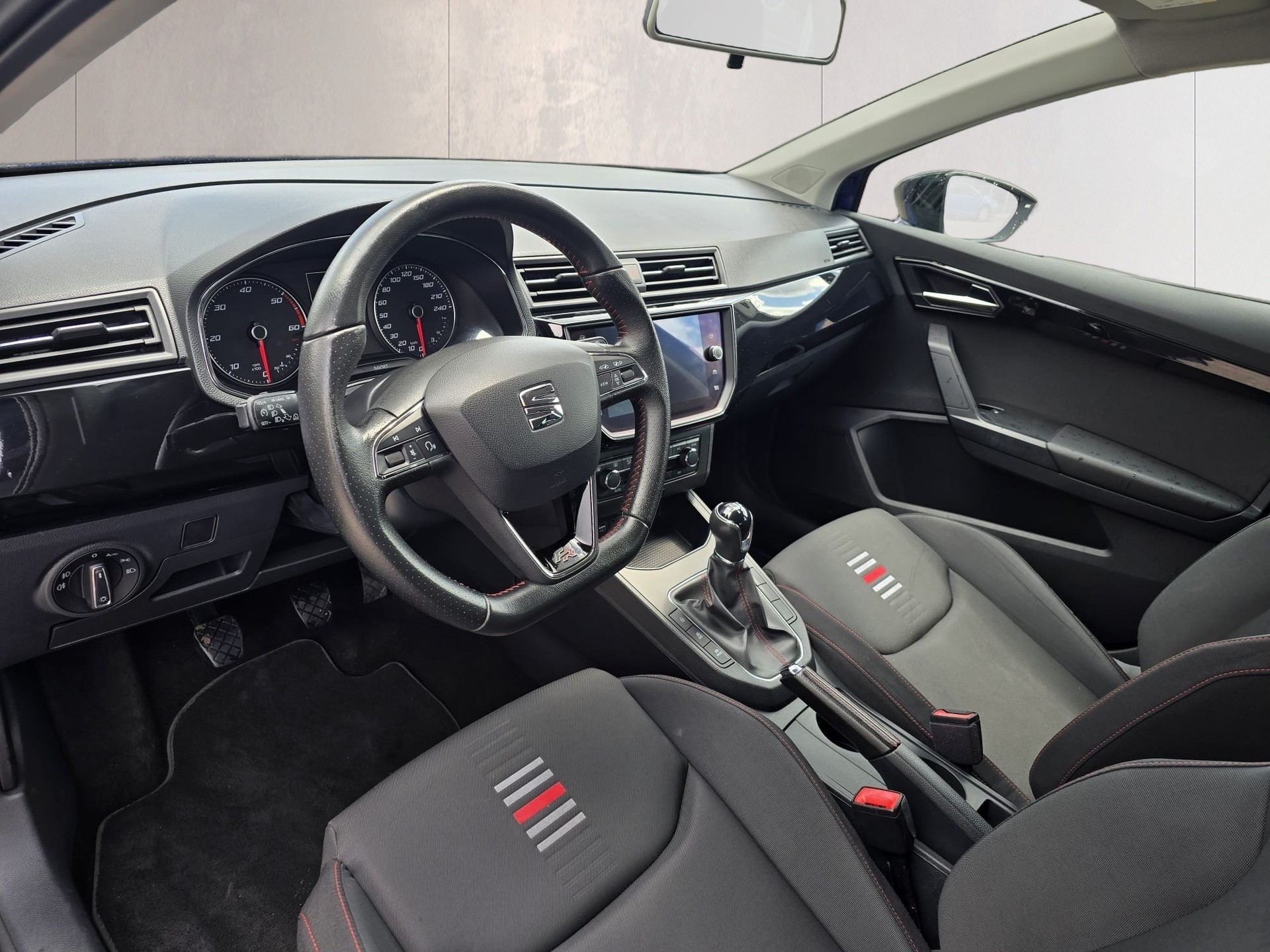 SEAT Ibiza FR 1.6 TDI-image-12