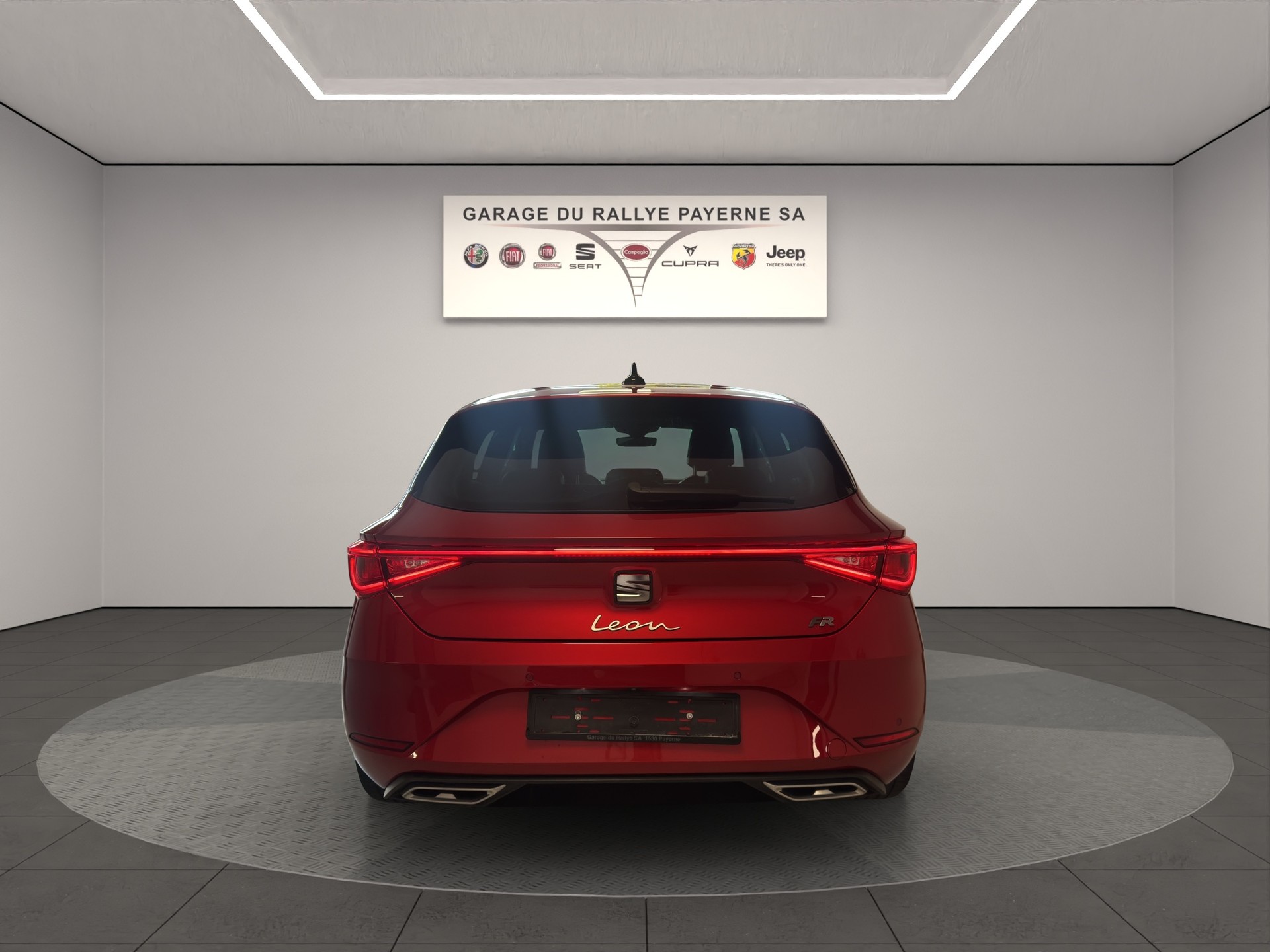 SEAT Leon 1.5 eTSI mHEV DSG Hola FR-showroom-element-3