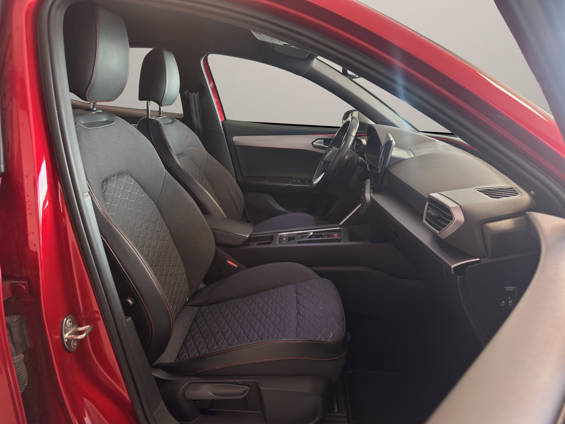 SEAT Leon 1.5 eTSI mHEV DSG Hola FR-image-8