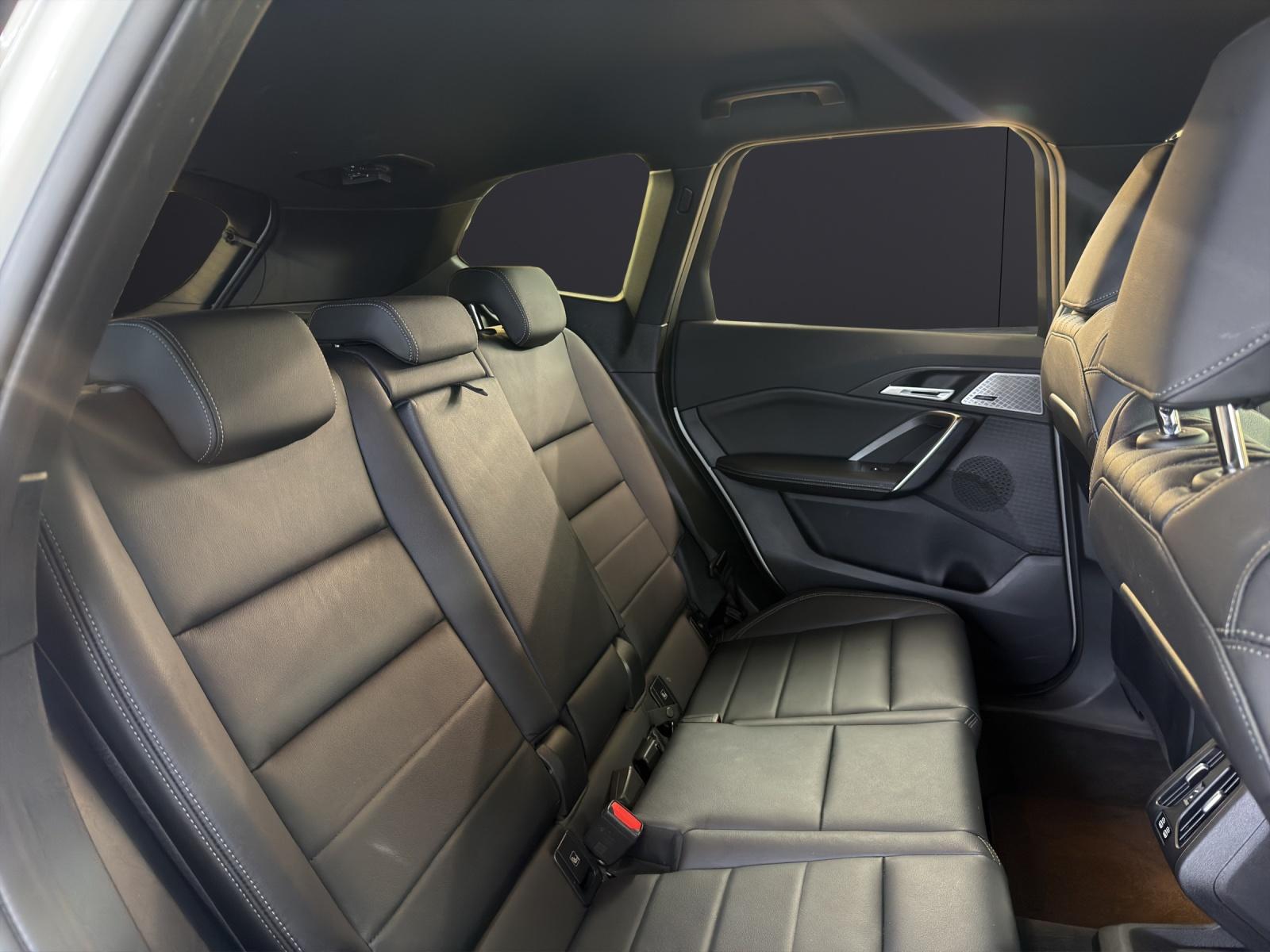 BMW X1 23d xDrive-image-13