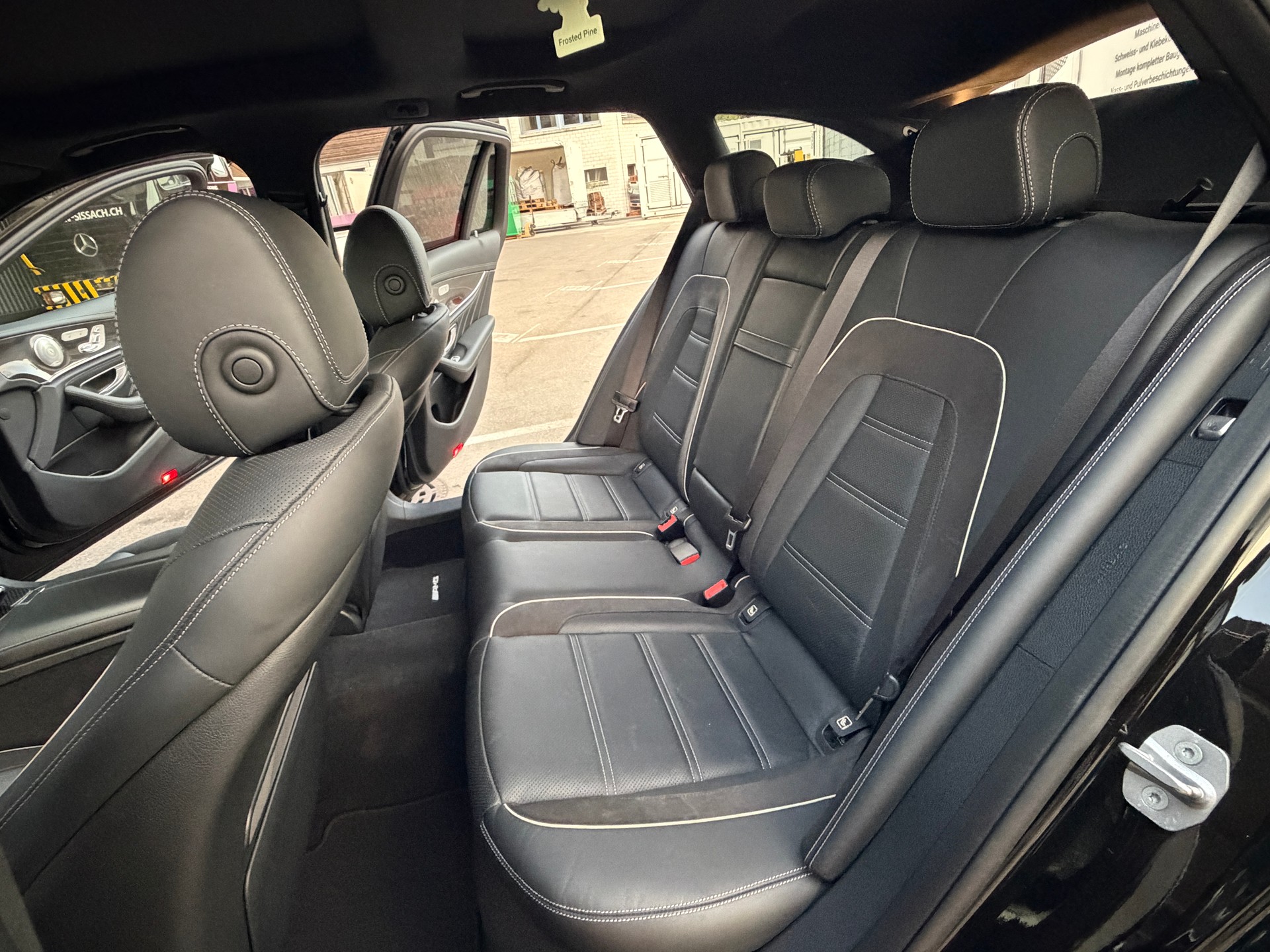 MERCEDES-BENZ E 63 AMG S 4 Matic-image-4