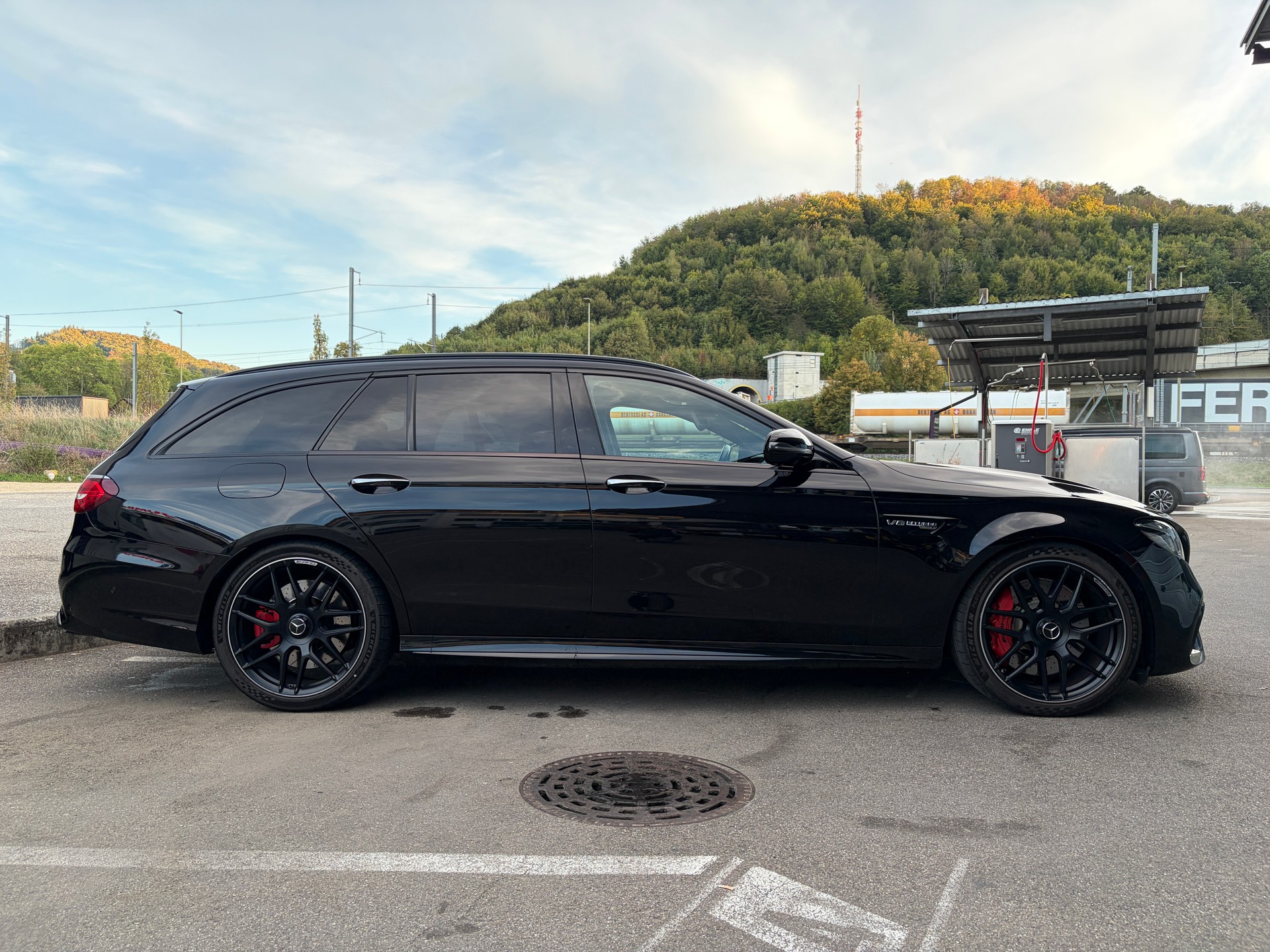 MERCEDES-BENZ E 63 AMG S 4 Matic-image-1