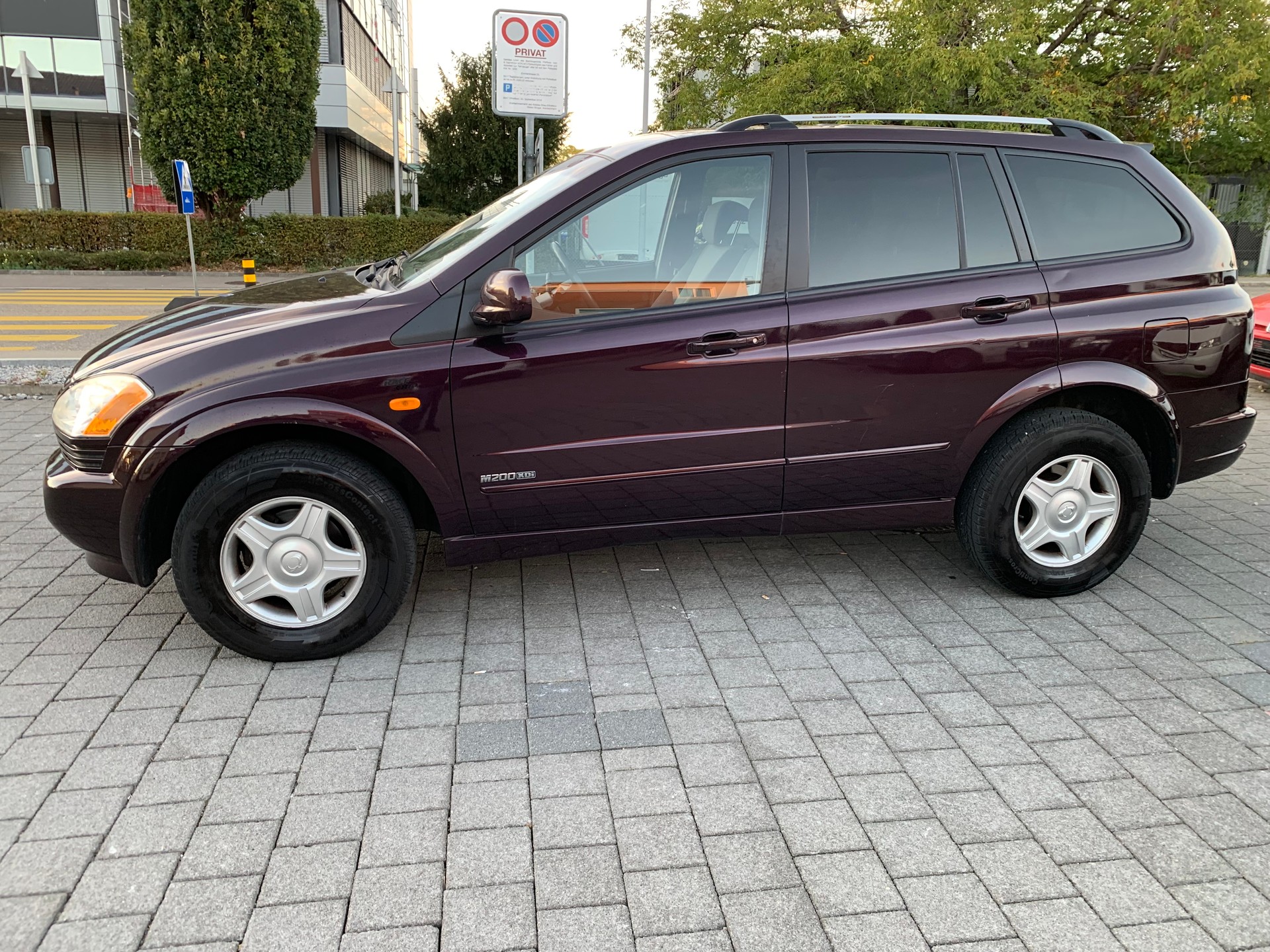 KGM-SsangYong Kyron 200 Xdi 4WD Deluxe Automatic-image-6