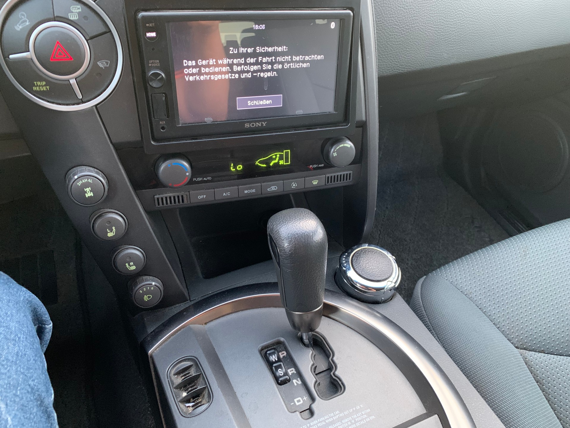 KGM-SsangYong Kyron 200 Xdi 4WD Deluxe Automatic-image-11