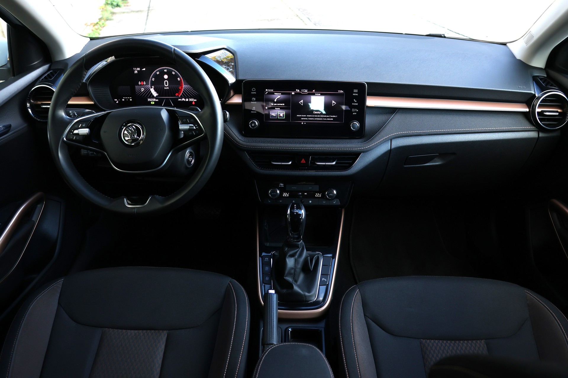SKODA Fabia 1.5 TSI Selection DSG-image-12