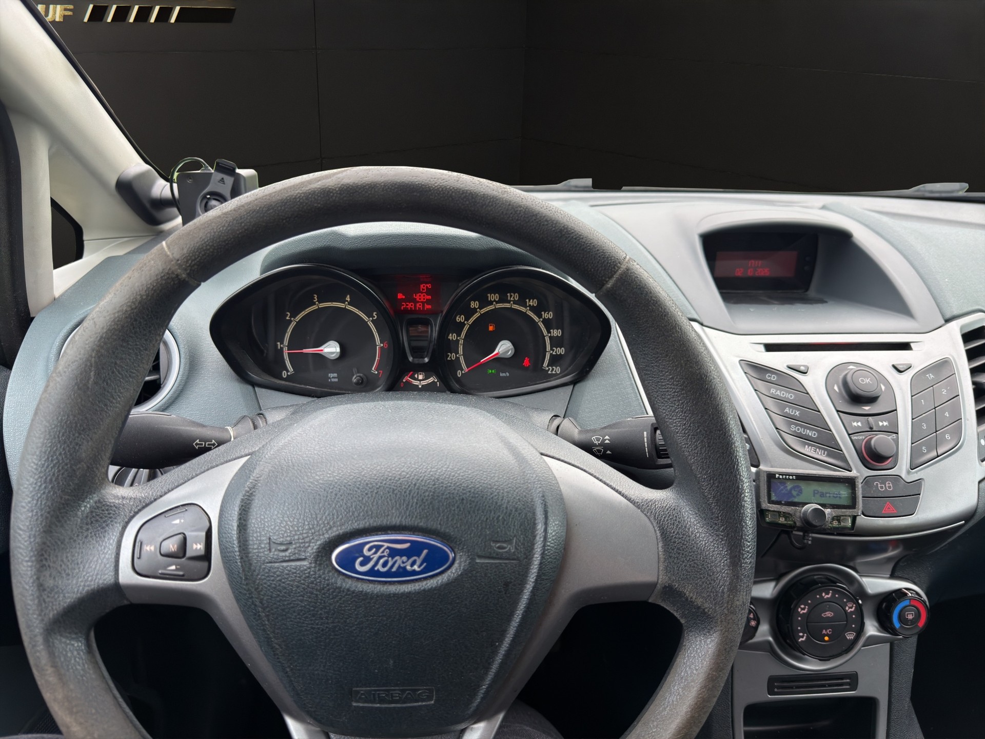 FORD Fiesta 1.25 16V Titanium-image-12
