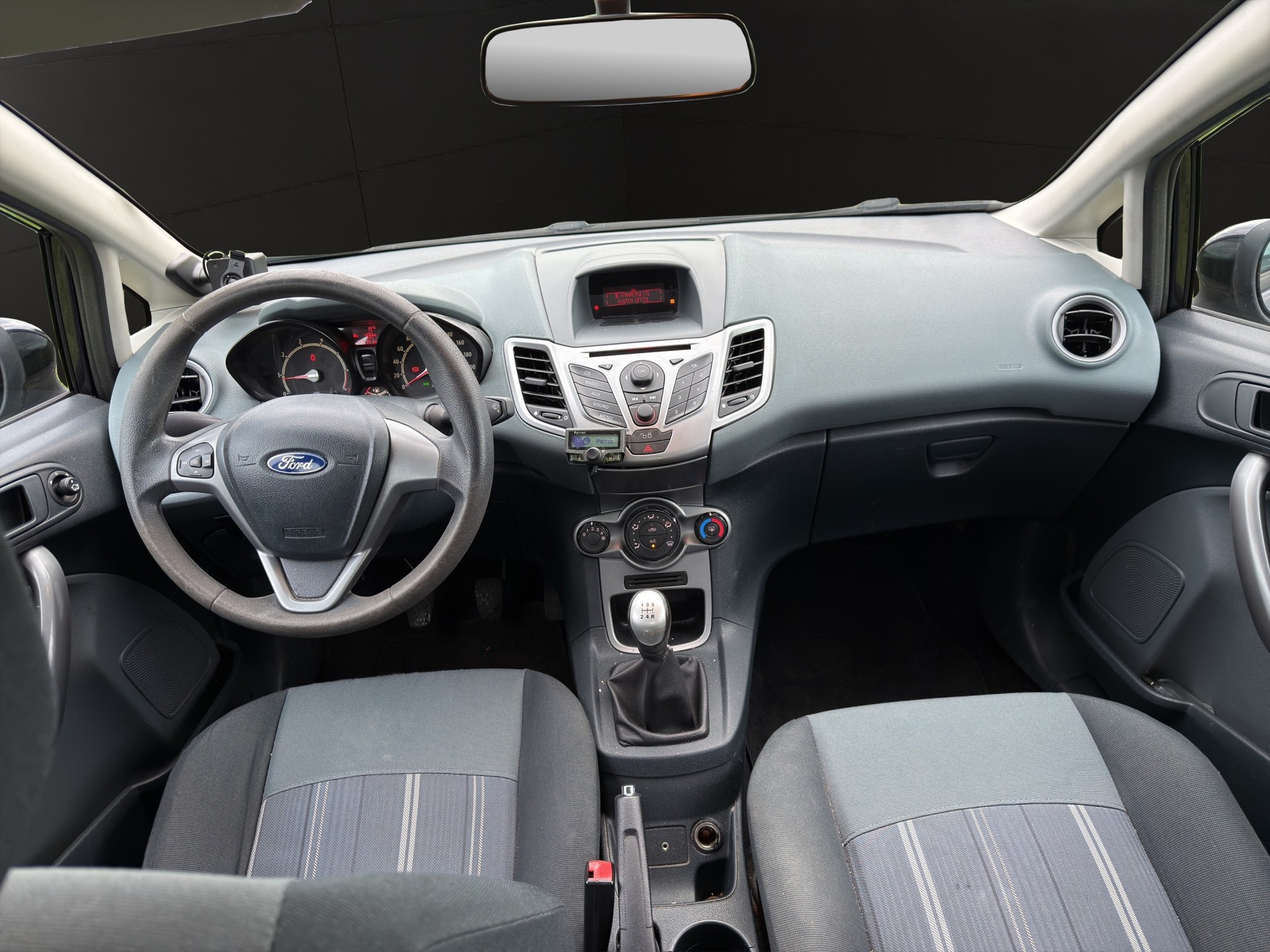 FORD Fiesta 1.25 16V Titanium-image-10