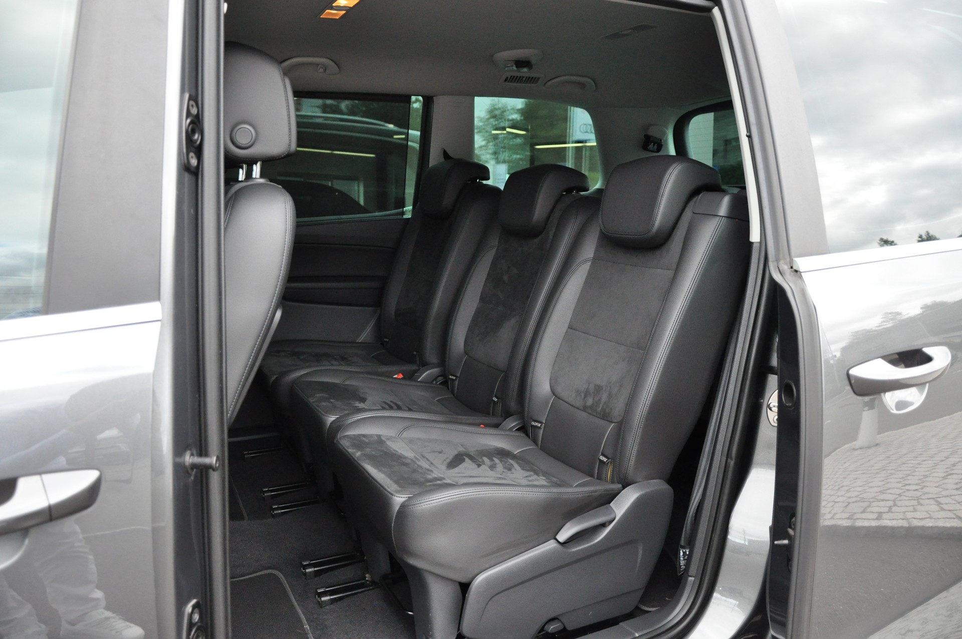 SEAT Alhambra 1.4 TSI Style Advanced DSG-image-25