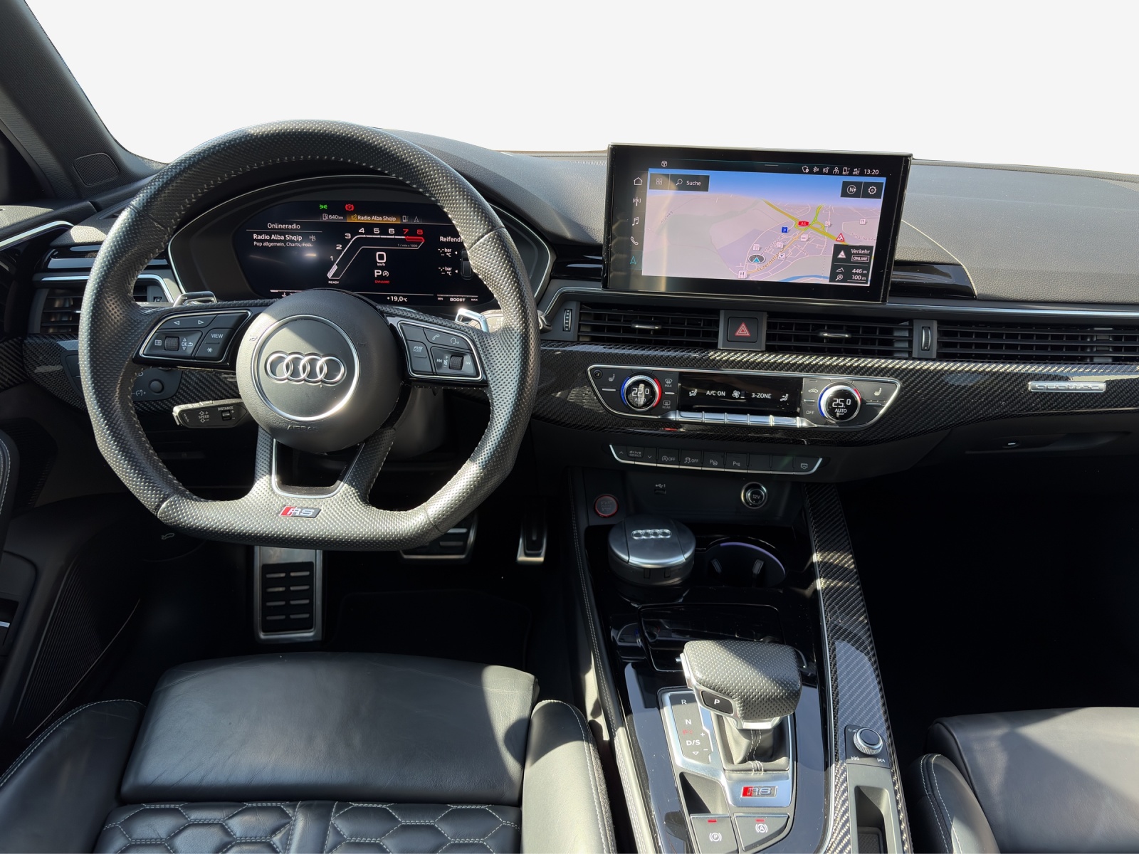 AUDI RS4 Avant quattro tiptronic-image-8