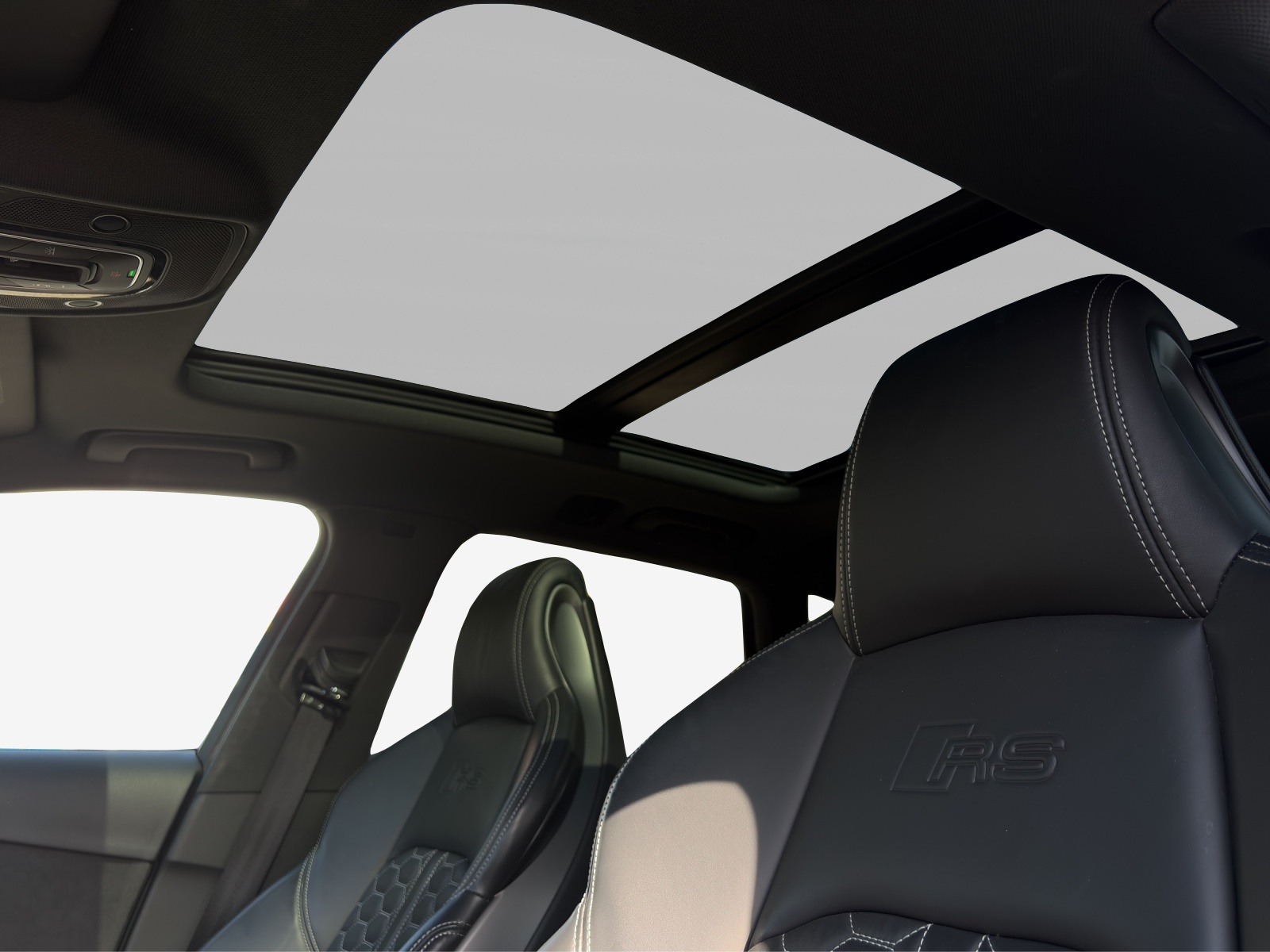 AUDI RS4 Avant quattro tiptronic-image-14