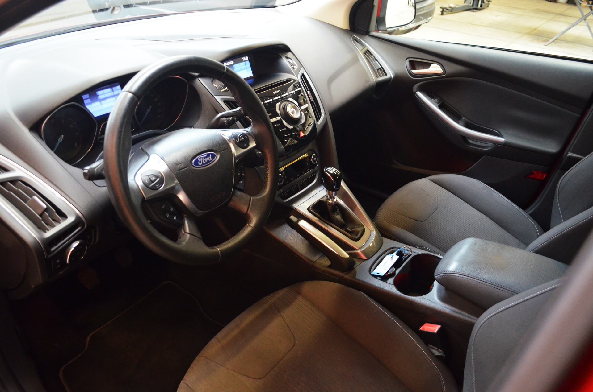 FORD Focus 1.6 SCTi Titanium-image-7