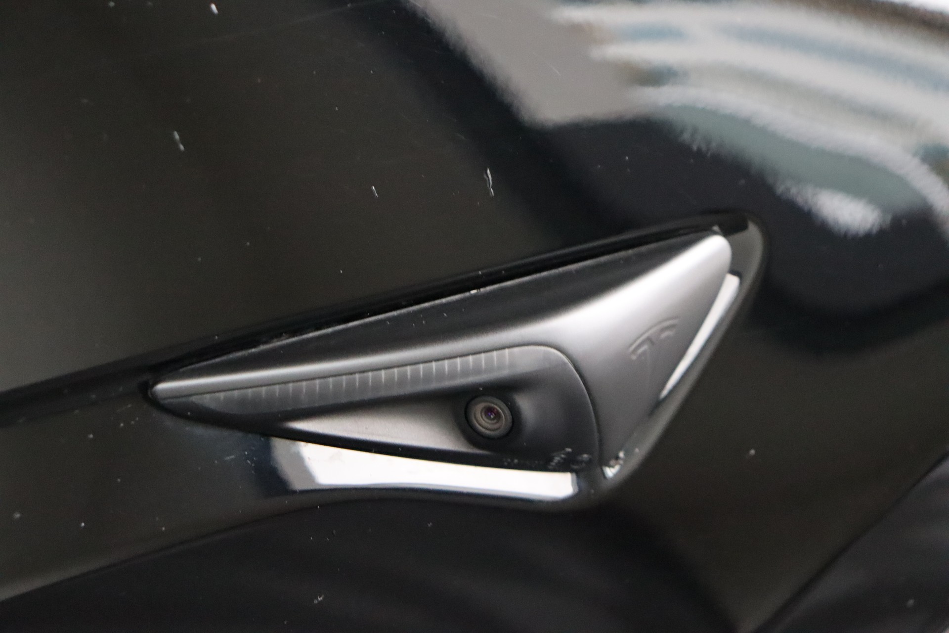 TESLA MODEL X PERFORMANCE LUDICROUS * BLACK ON WHITE * GARANTIE AUF ANTRIEB & BATTERIE * CH-AUTO * CHF 500.- IM MONAT OHNE ANZAHLUNG *-image-6