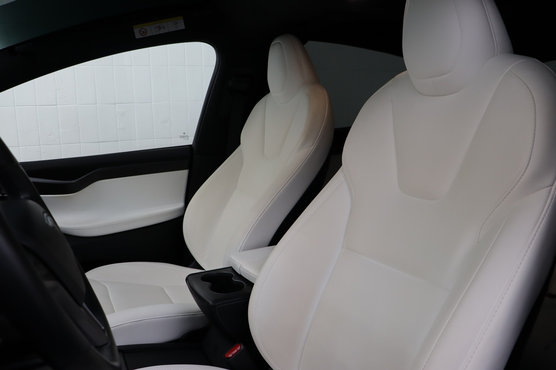 TESLA MODEL X PERFORMANCE LUDICROUS * BLACK ON WHITE * GARANTIE AUF ANTRIEB & BATTERIE * CH-AUTO * CHF 500.- IM MONAT OHNE ANZAHLUNG *-image-16